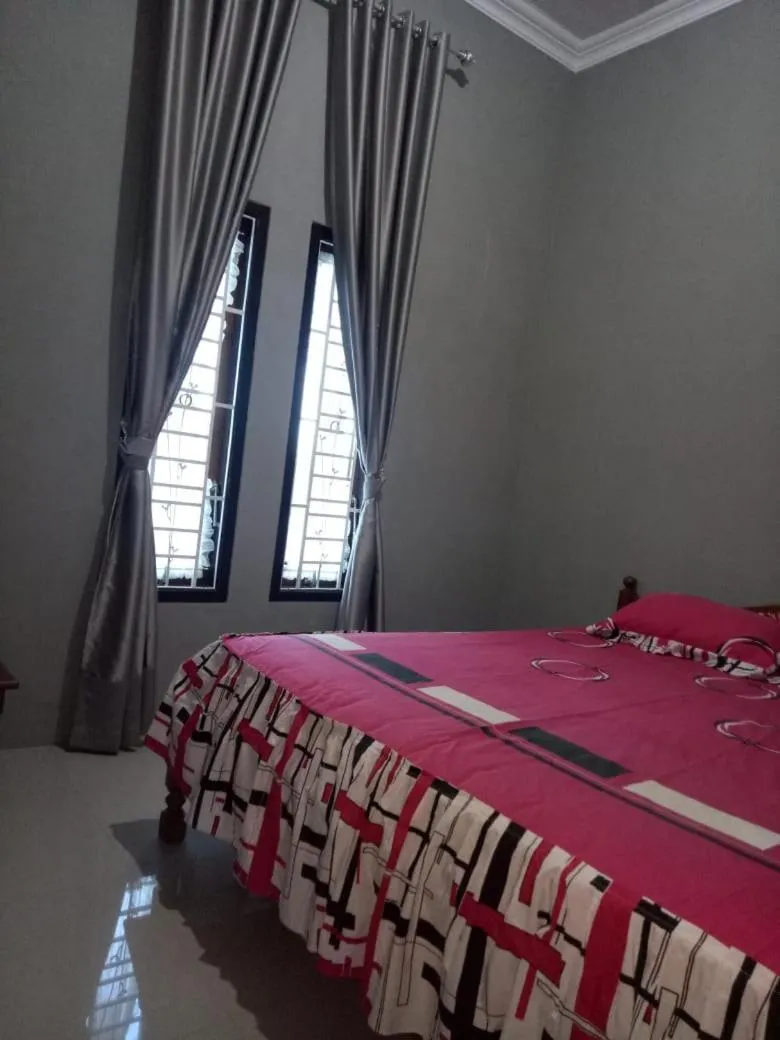Bed in Villa SINGGALANG Syariah