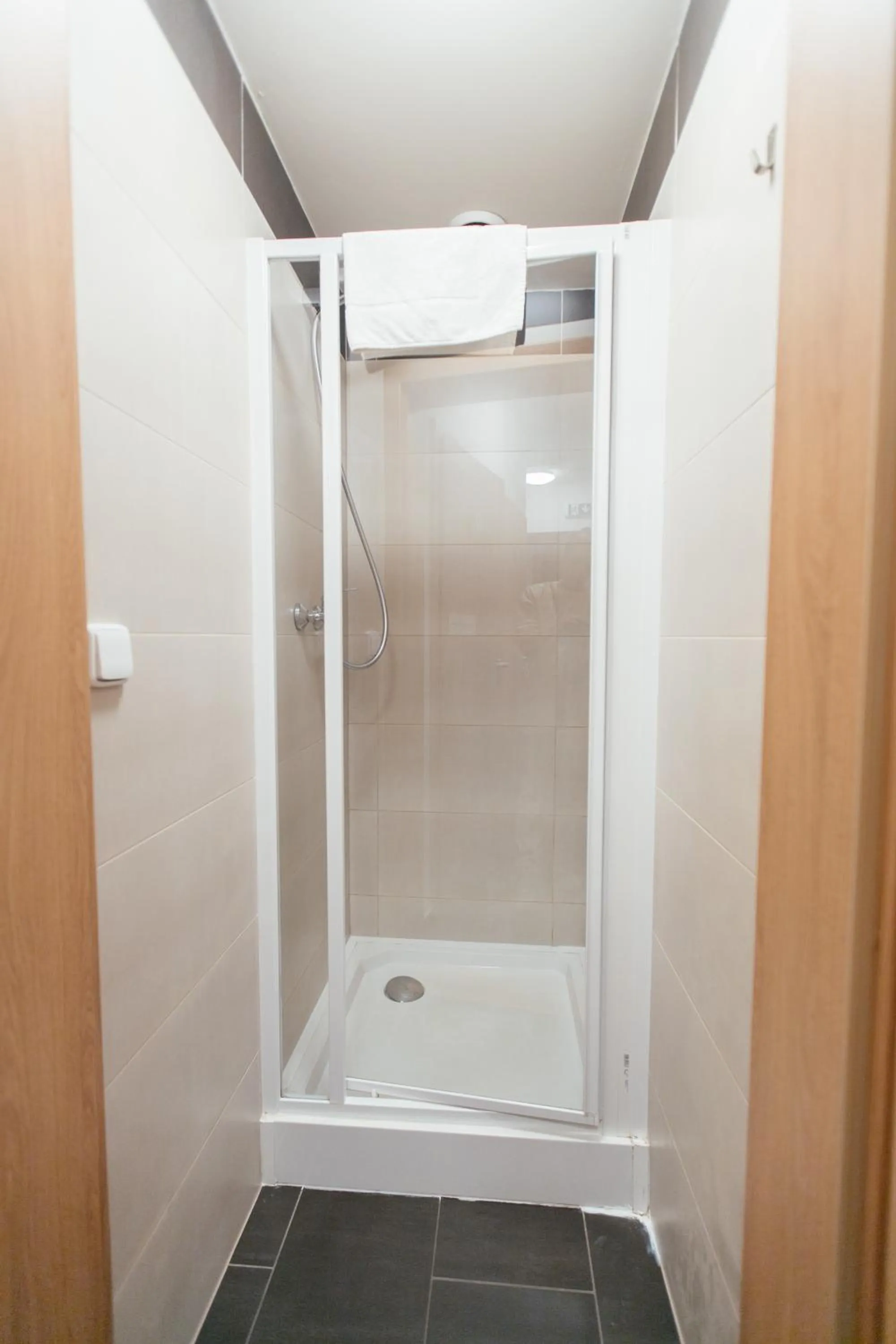 Shower in Hostel Mandarinka