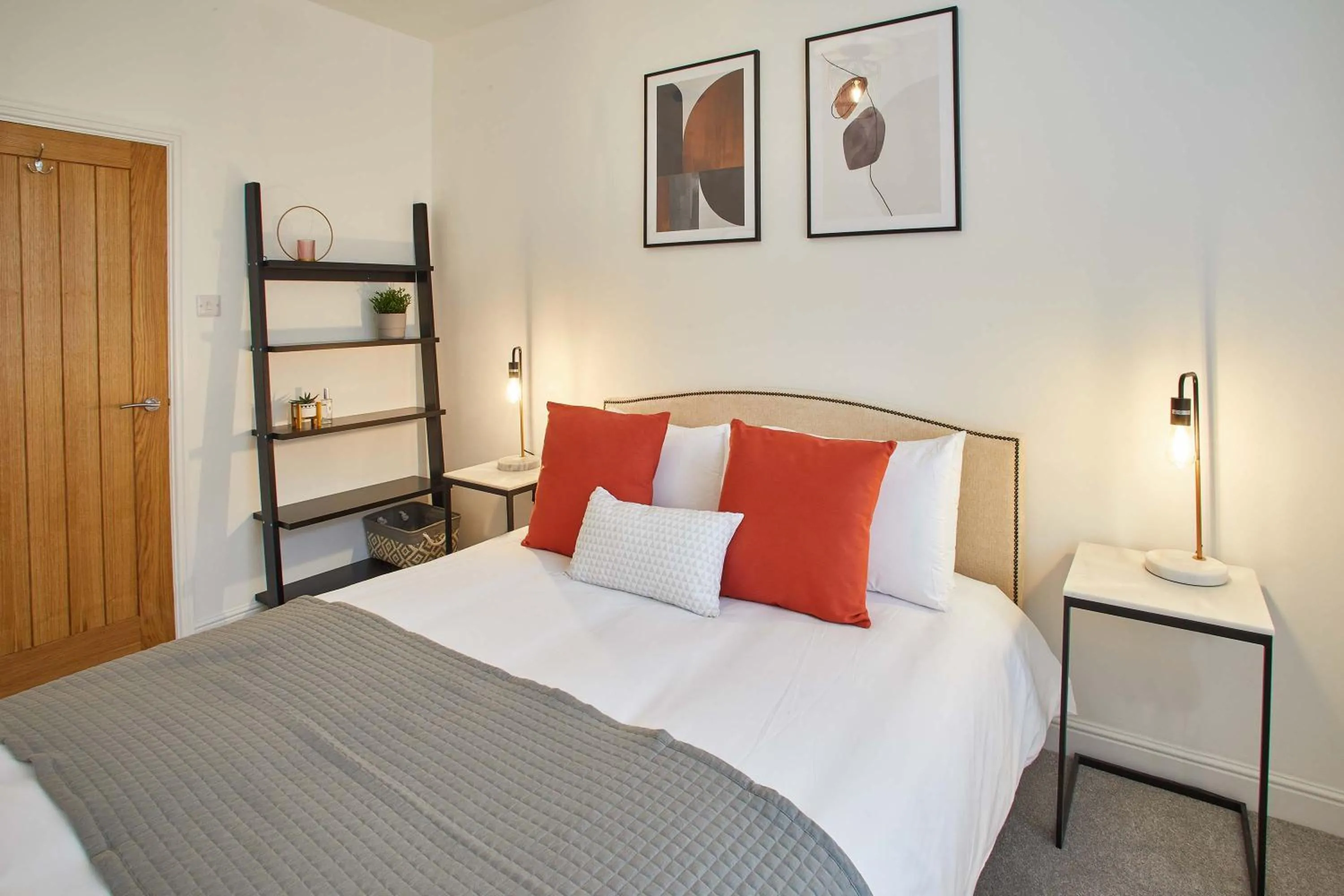 Bedroom, Bed in Host & Stay - Routh Walk