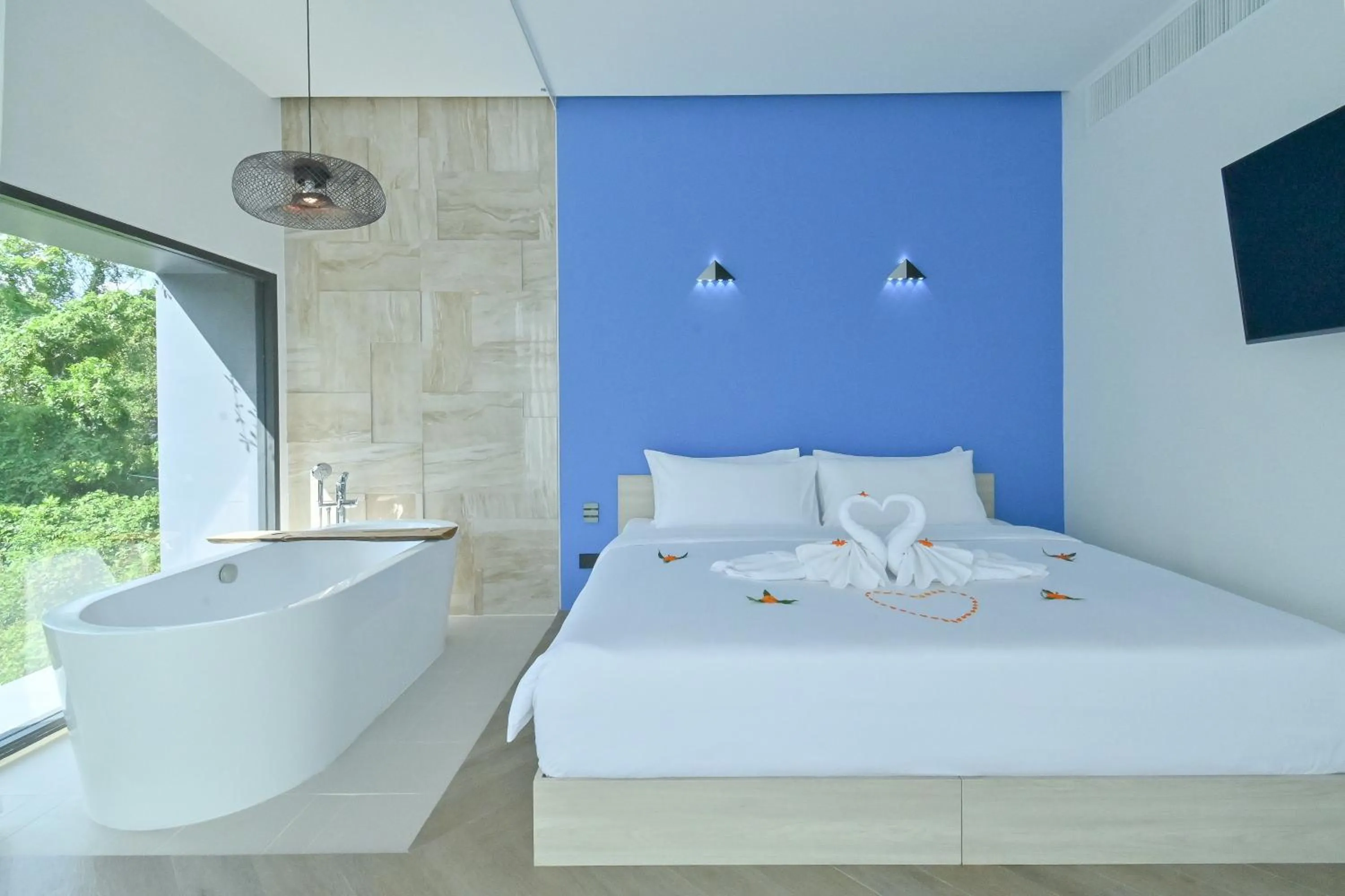 Bedroom, Bed in Chomdao Maikhao
