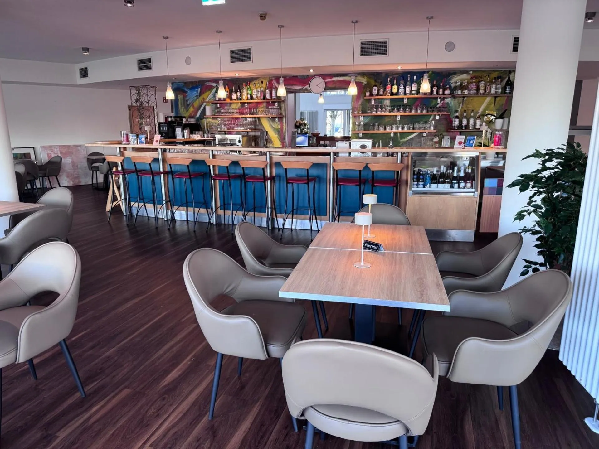 Lounge or bar in Highway Hotel