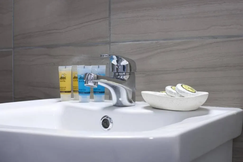 Bathroom in Kolonos, a renovated apartment