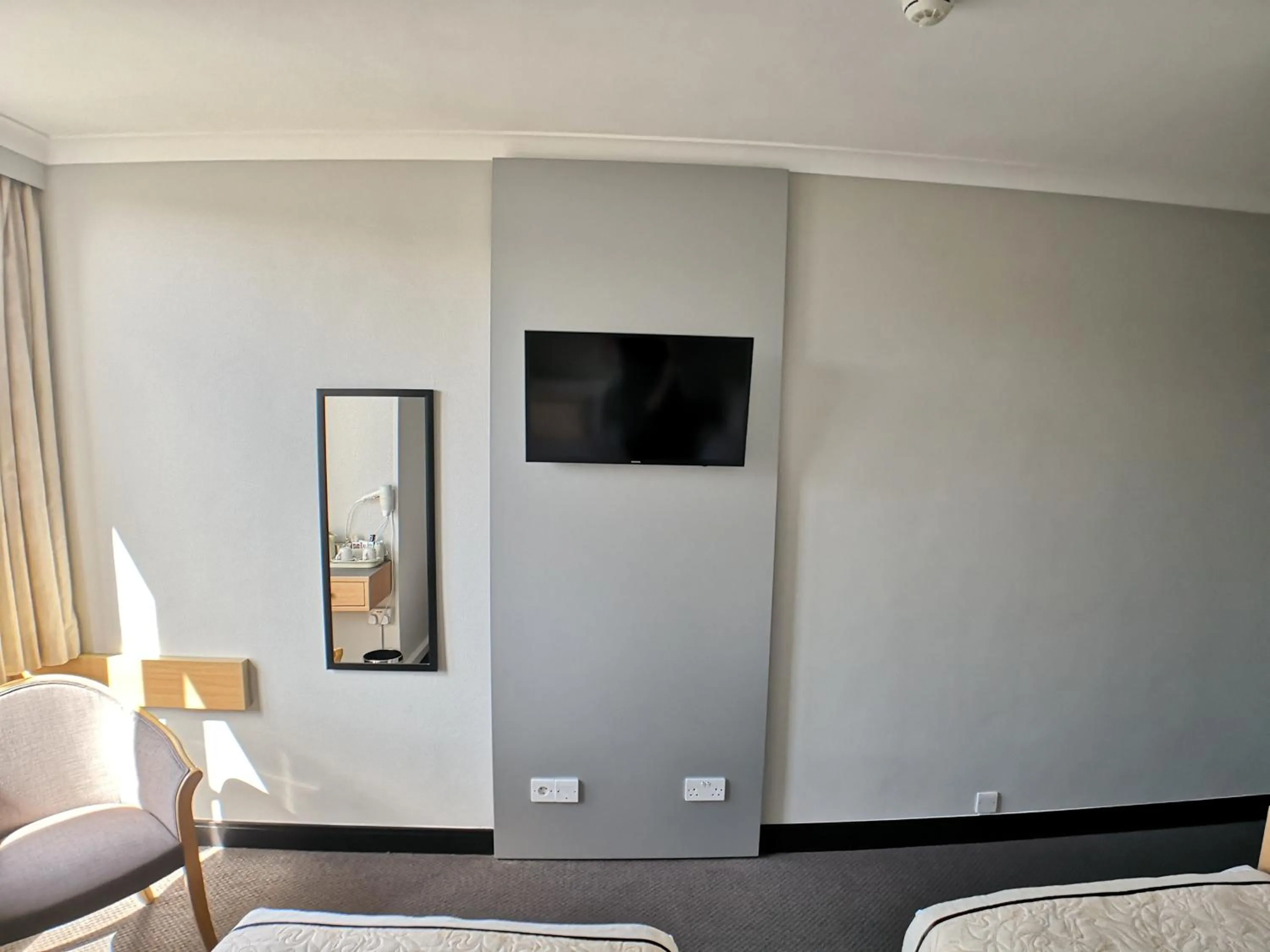 Bed in Lancaster Hall Hotel