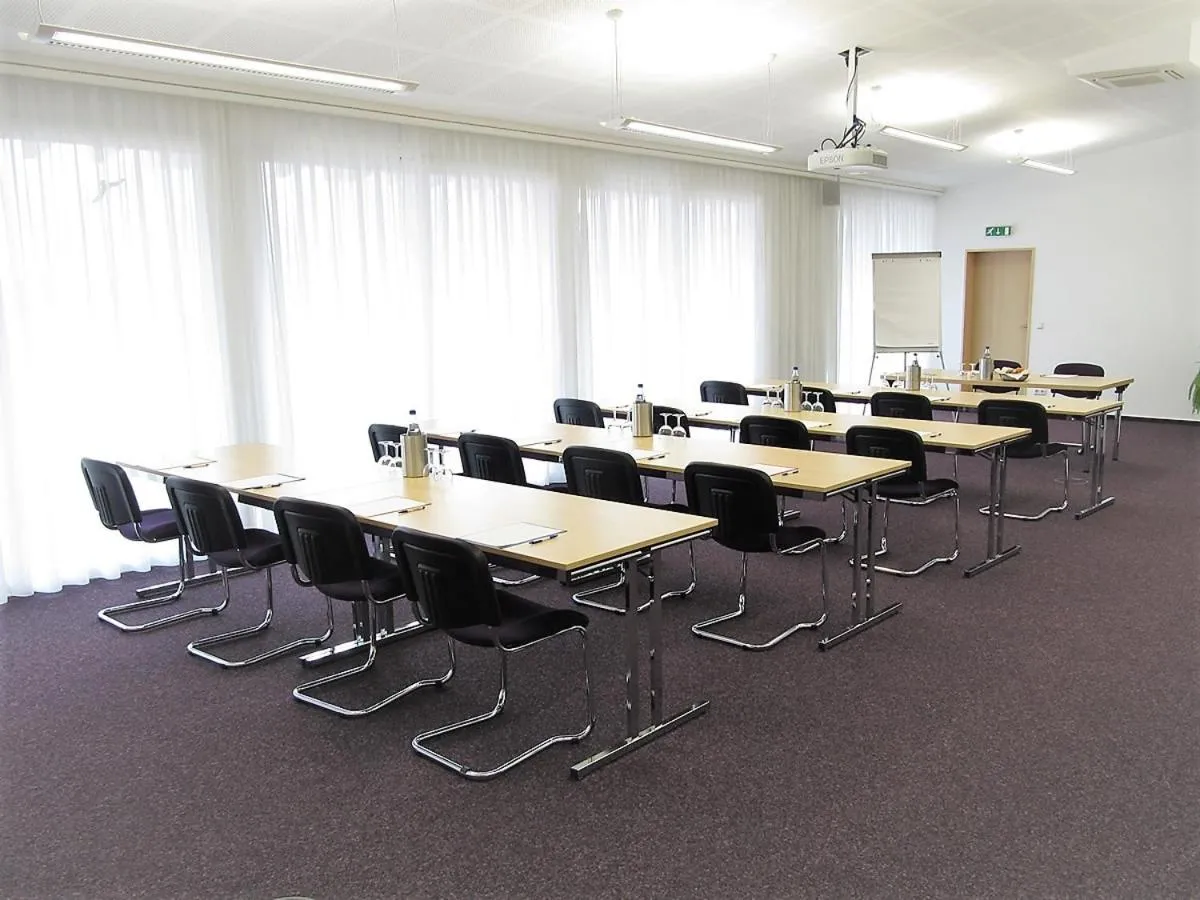 Business facilities in Bahnhof-Hotel Saarlouis