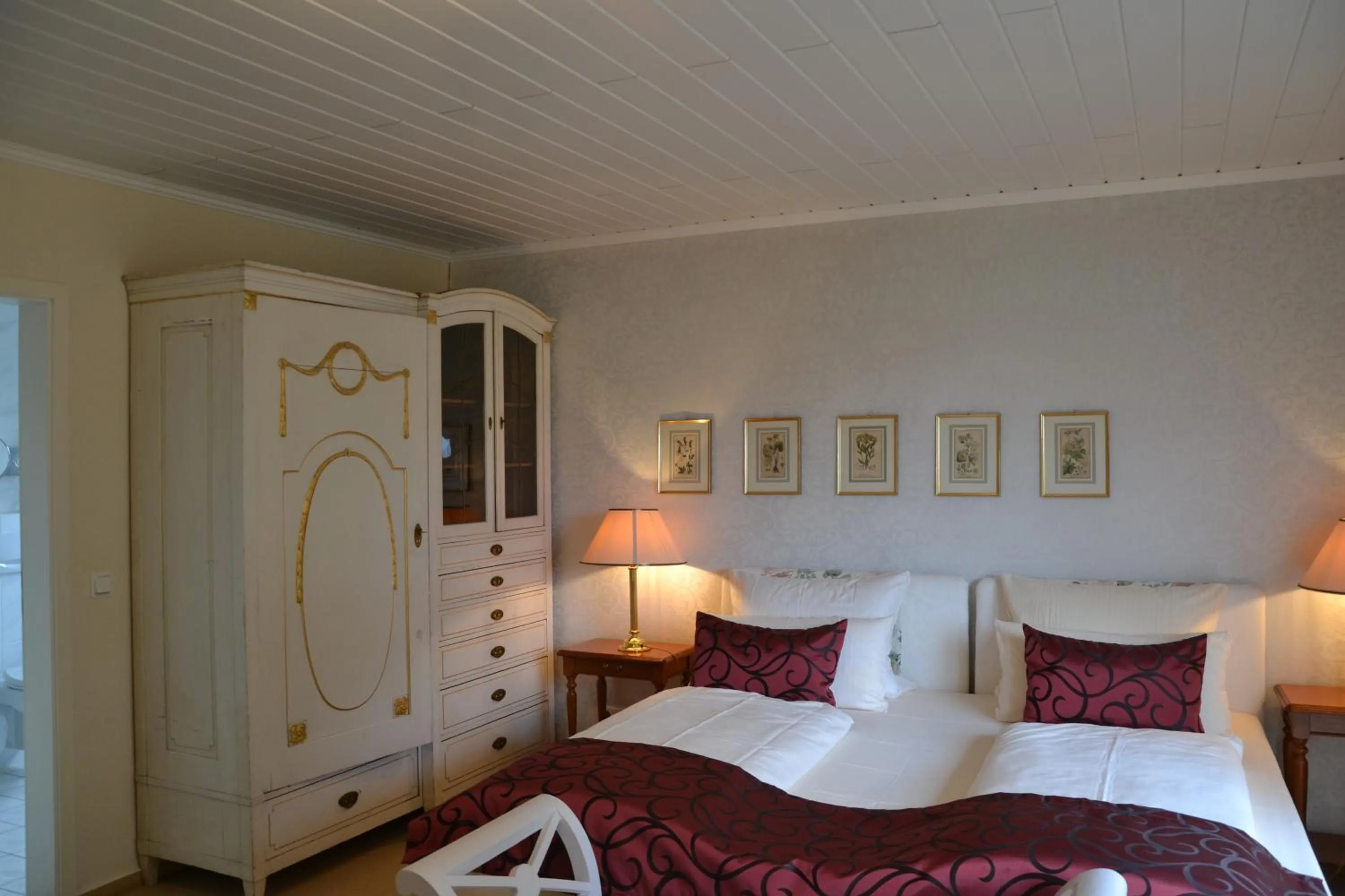 Bed in Christian Gartenhotel