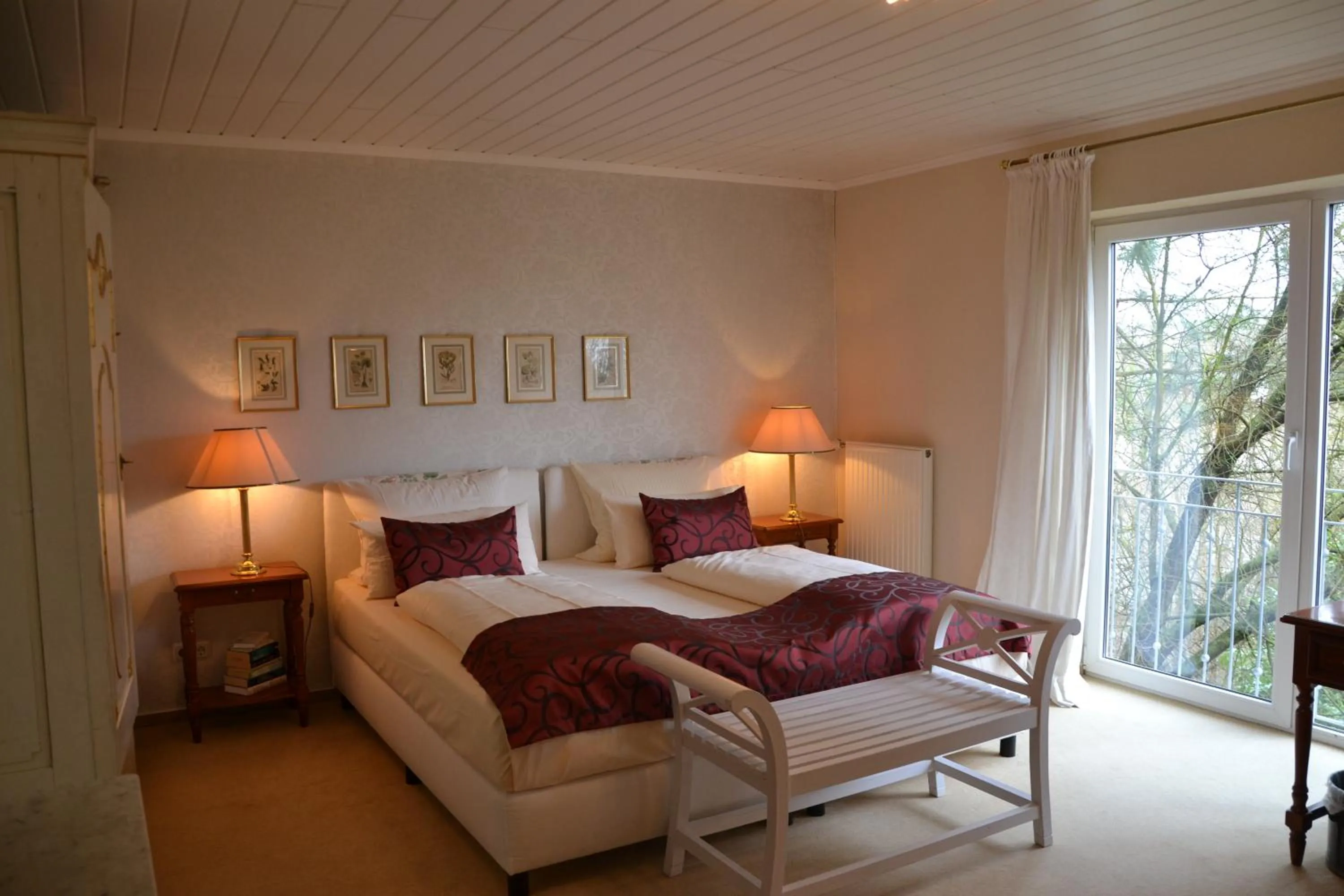 Bed in Christian Gartenhotel