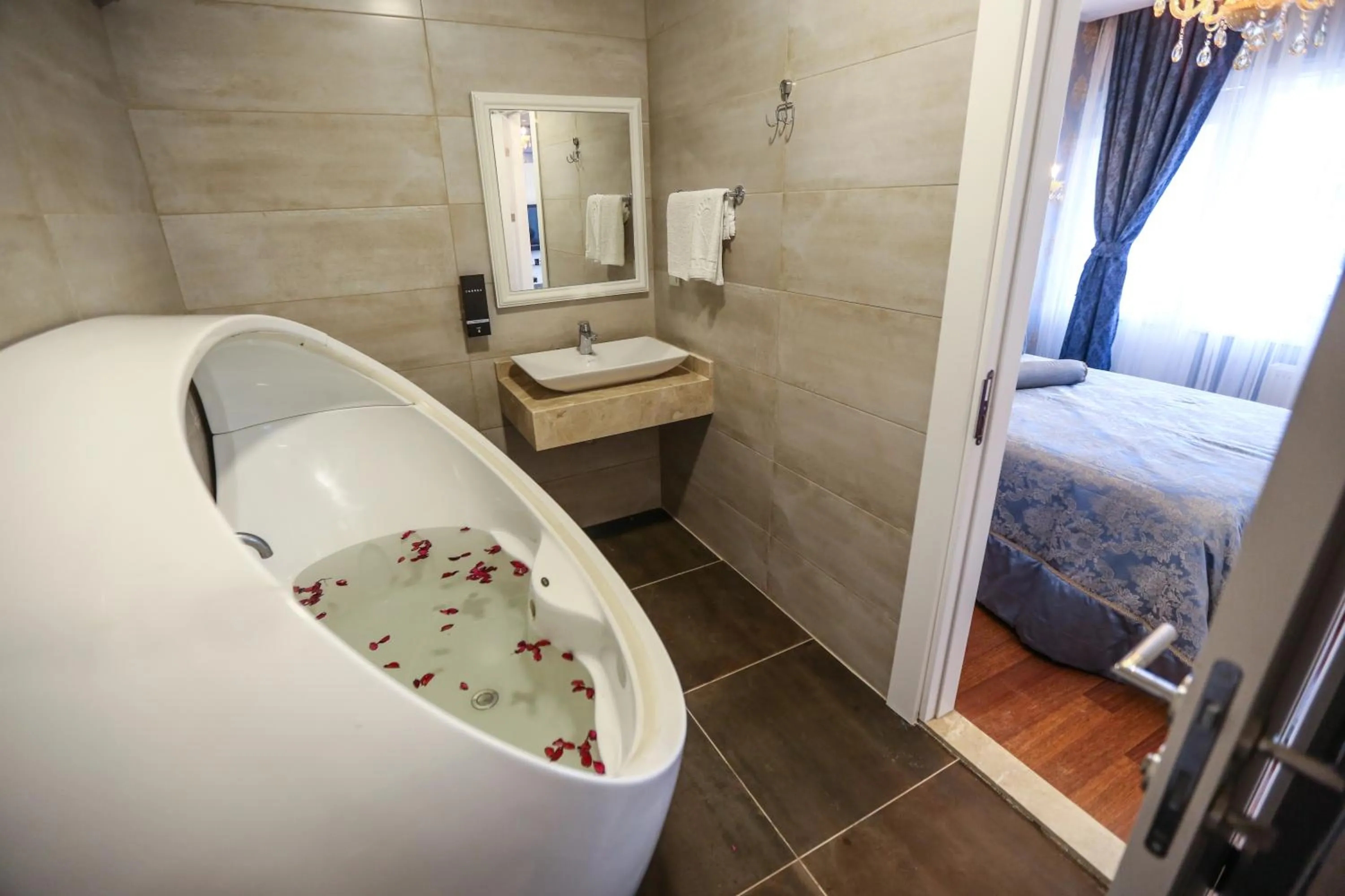 Bed in Thermal Saray Hotel & Yalova