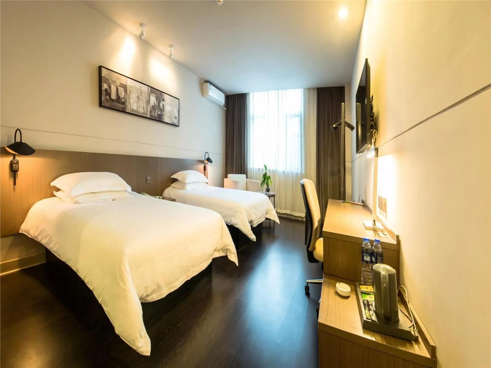 Bed in Jinjiang Inn Select Qiaosinan Metro Station, Hangzhou