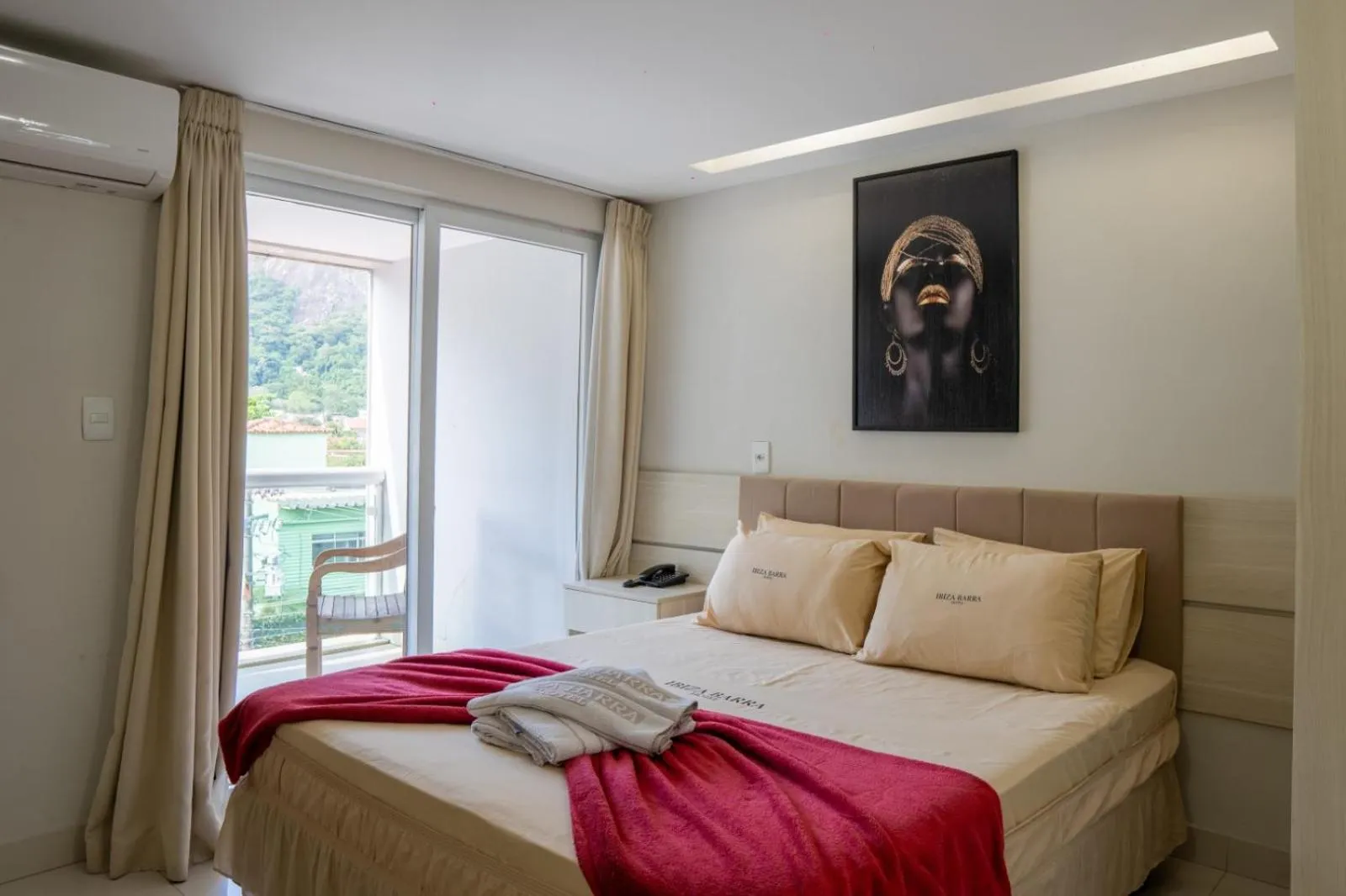 Bed in Ibiza Barra Hotel