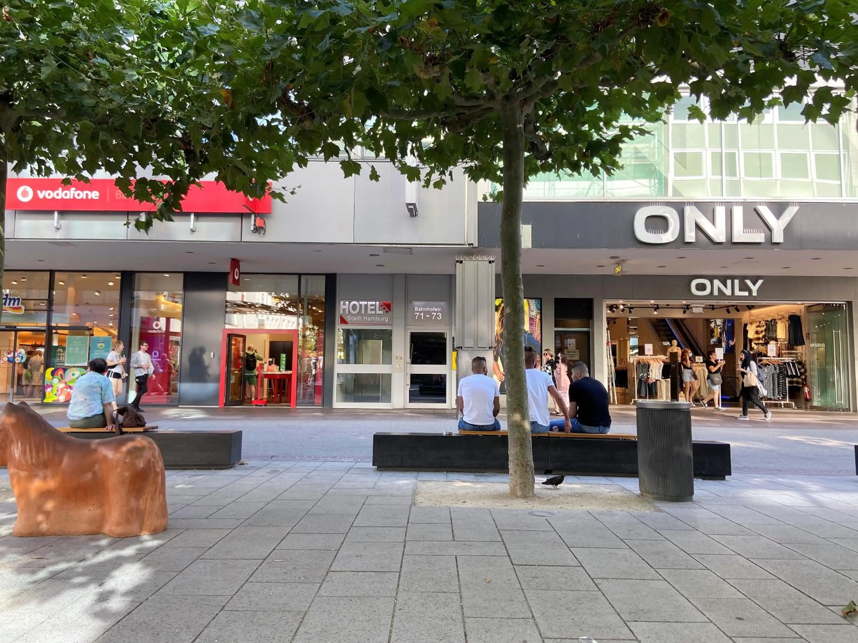 Facade/entrance in Hotel Stadt Hamburg am Fluss Saarbrücken