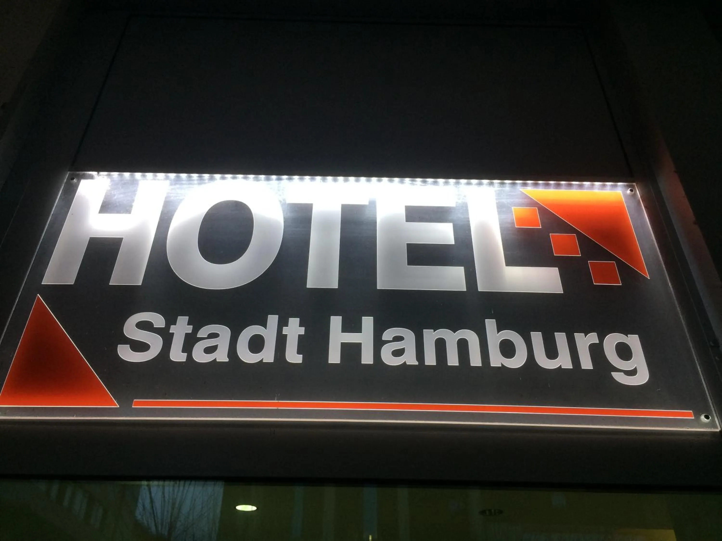 Property logo or sign in Hotel Stadt Hamburg am Fluss Saarbrücken