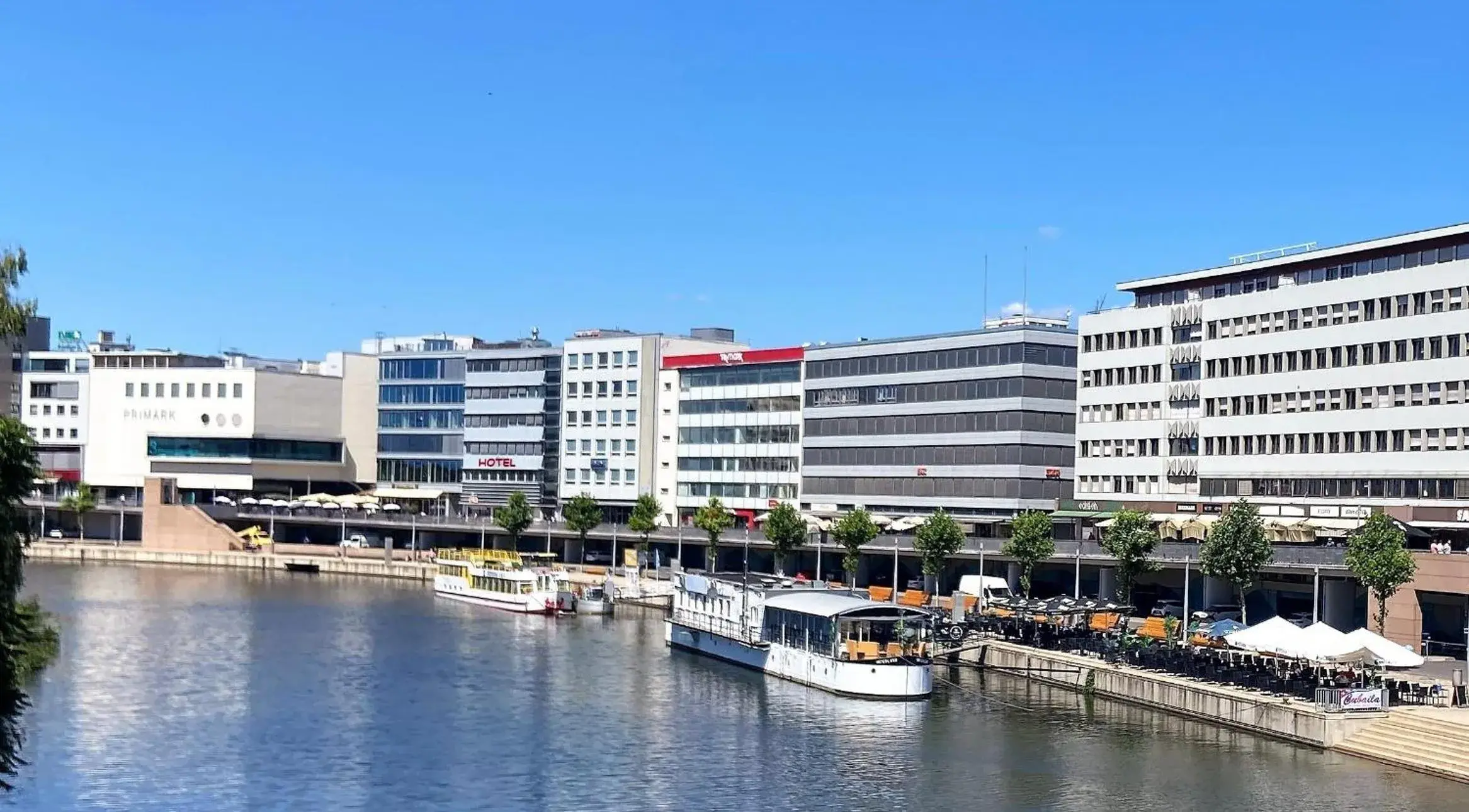 River view in Hotel Stadt Hamburg am Fluss Saarbrücken