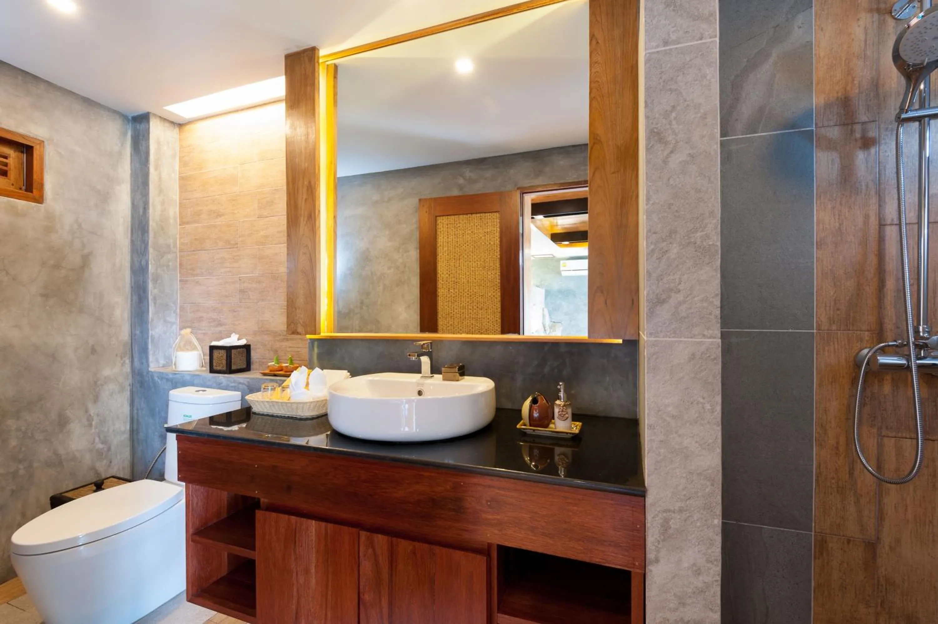 Toilet in View Point Resort