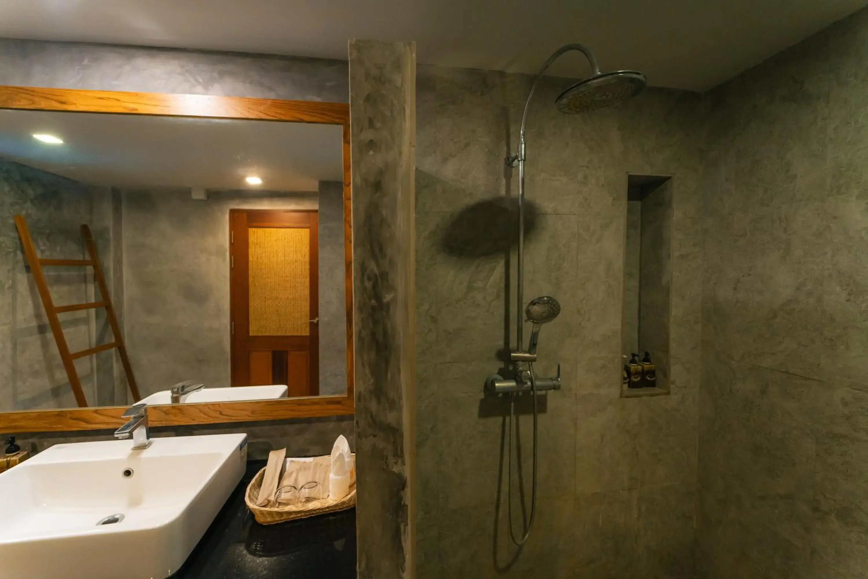 Shower in View Point Resort Shower in View Point Resort
