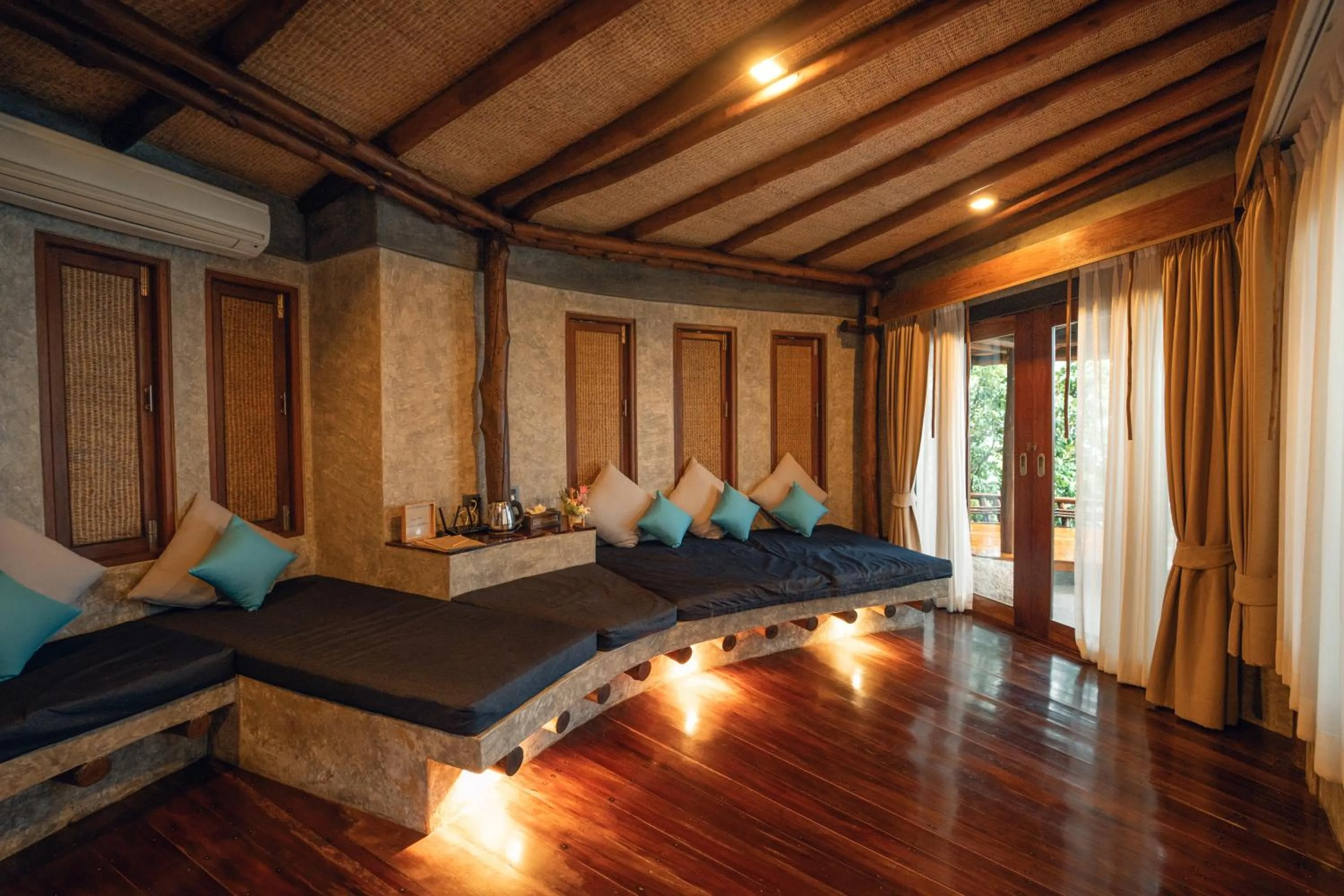 Living room, Bed in View Point Resort