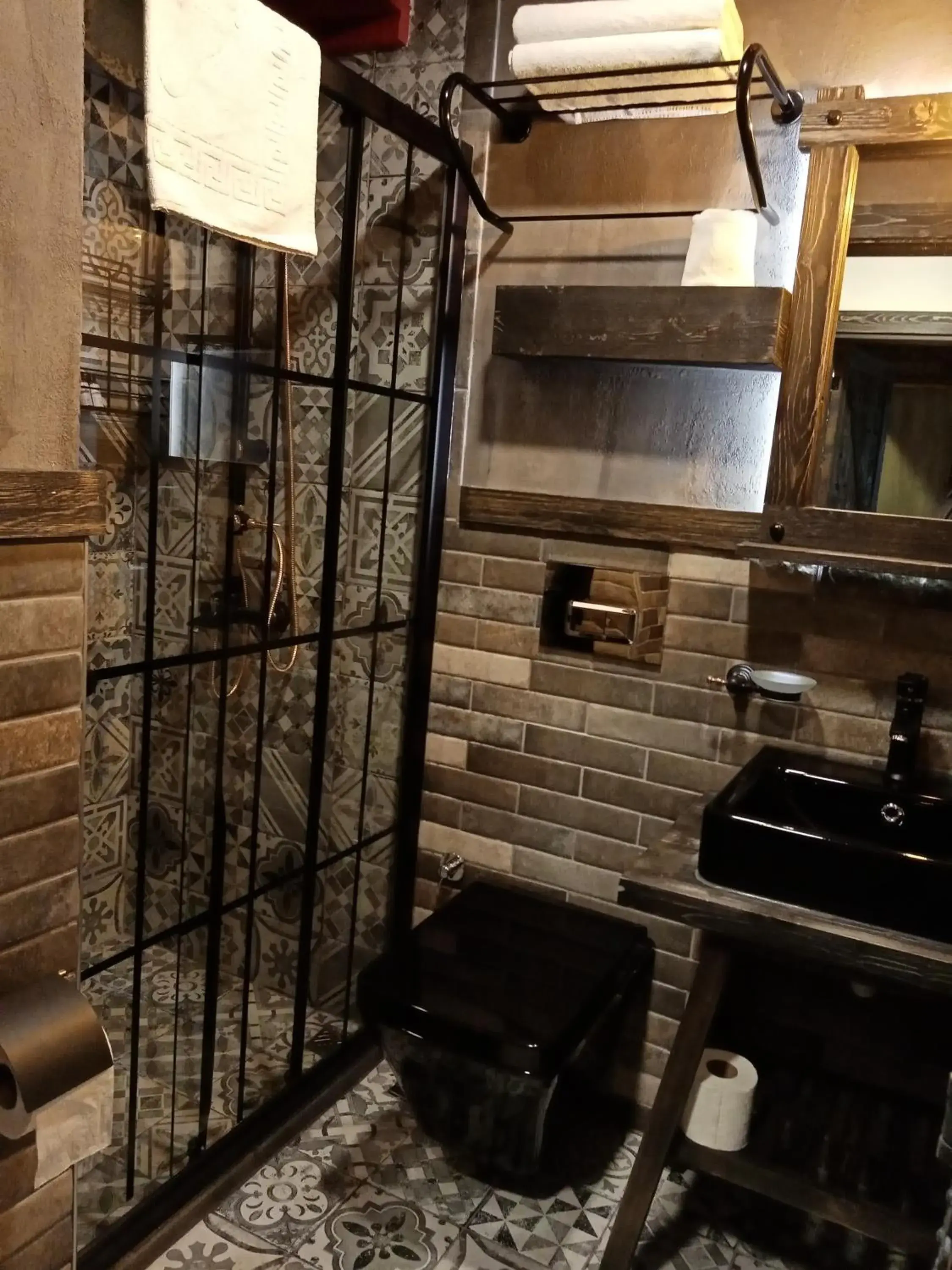 Bathroom in SARIGERME NEW GATE HOTEL Bathroom in SARIGERME NEW GATE HOTEL