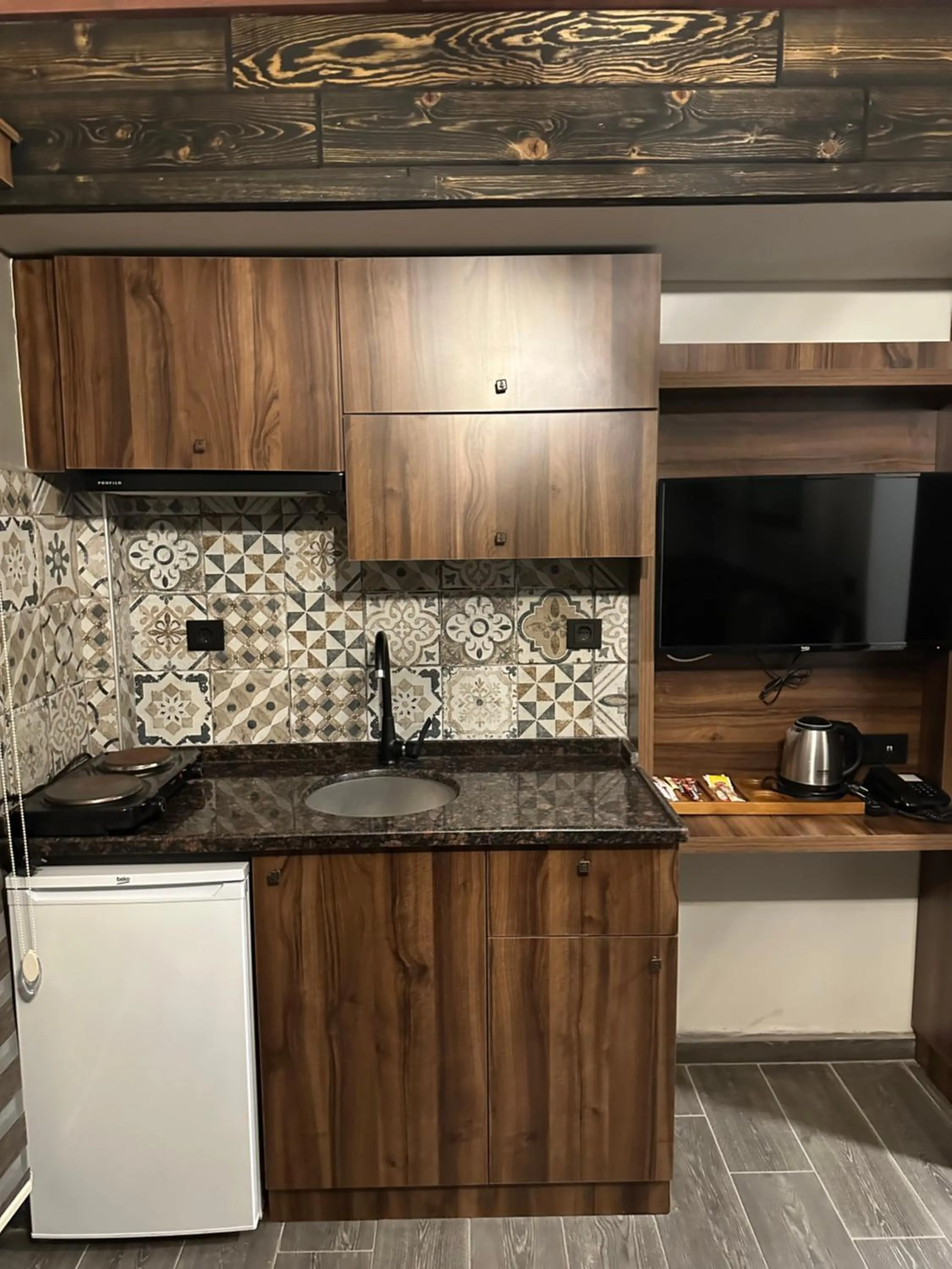 Kitchen or kitchenette in SARIGERME NEW GATE HOTEL