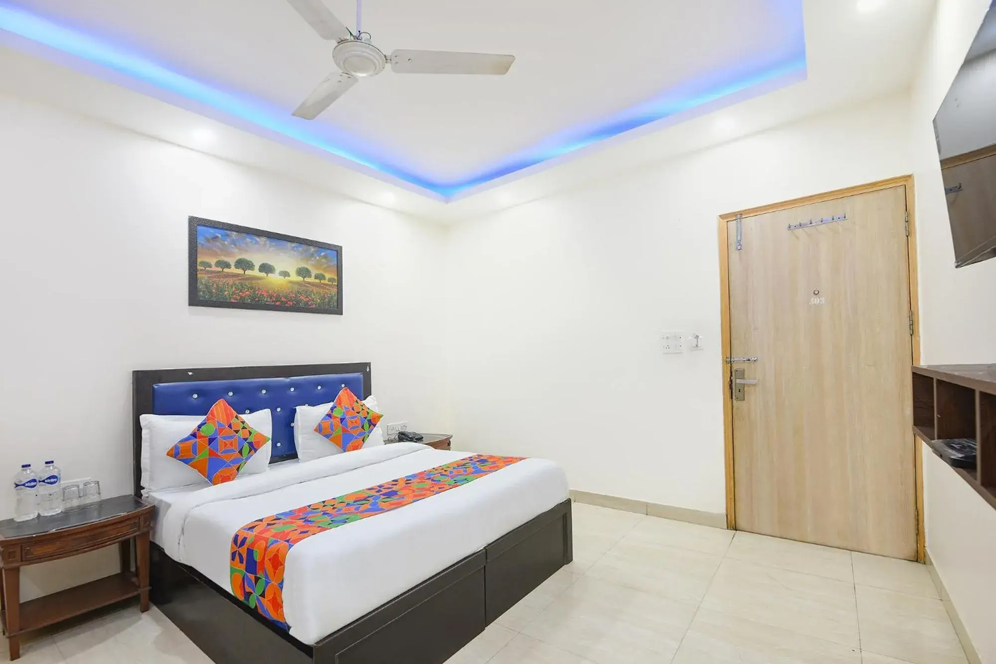 Deluxe Room - single occupancy in FabHotel Mahal Deluxe Room - single occupancy in FabHotel Mahal