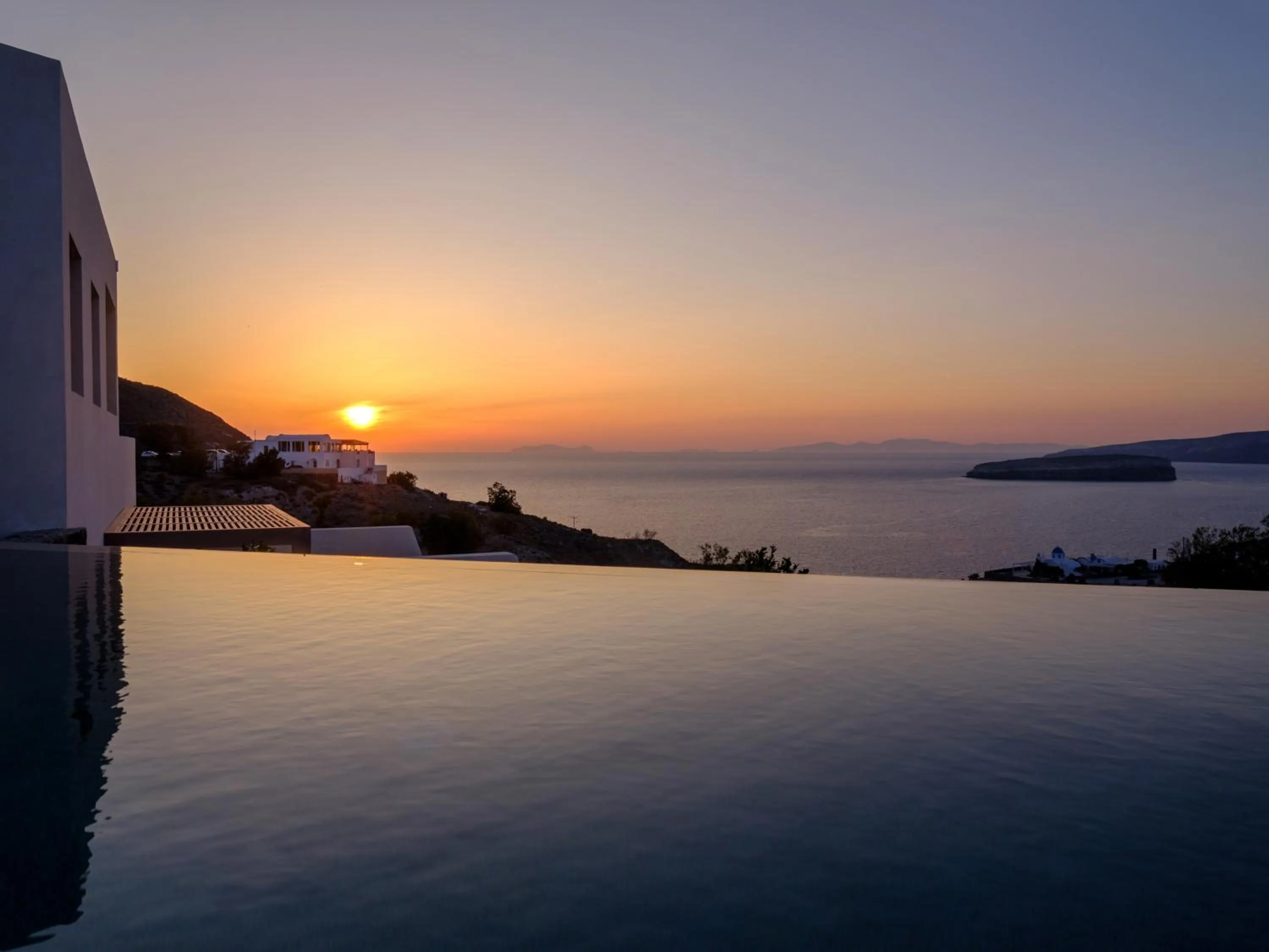 Day in Potnia Theron Suites