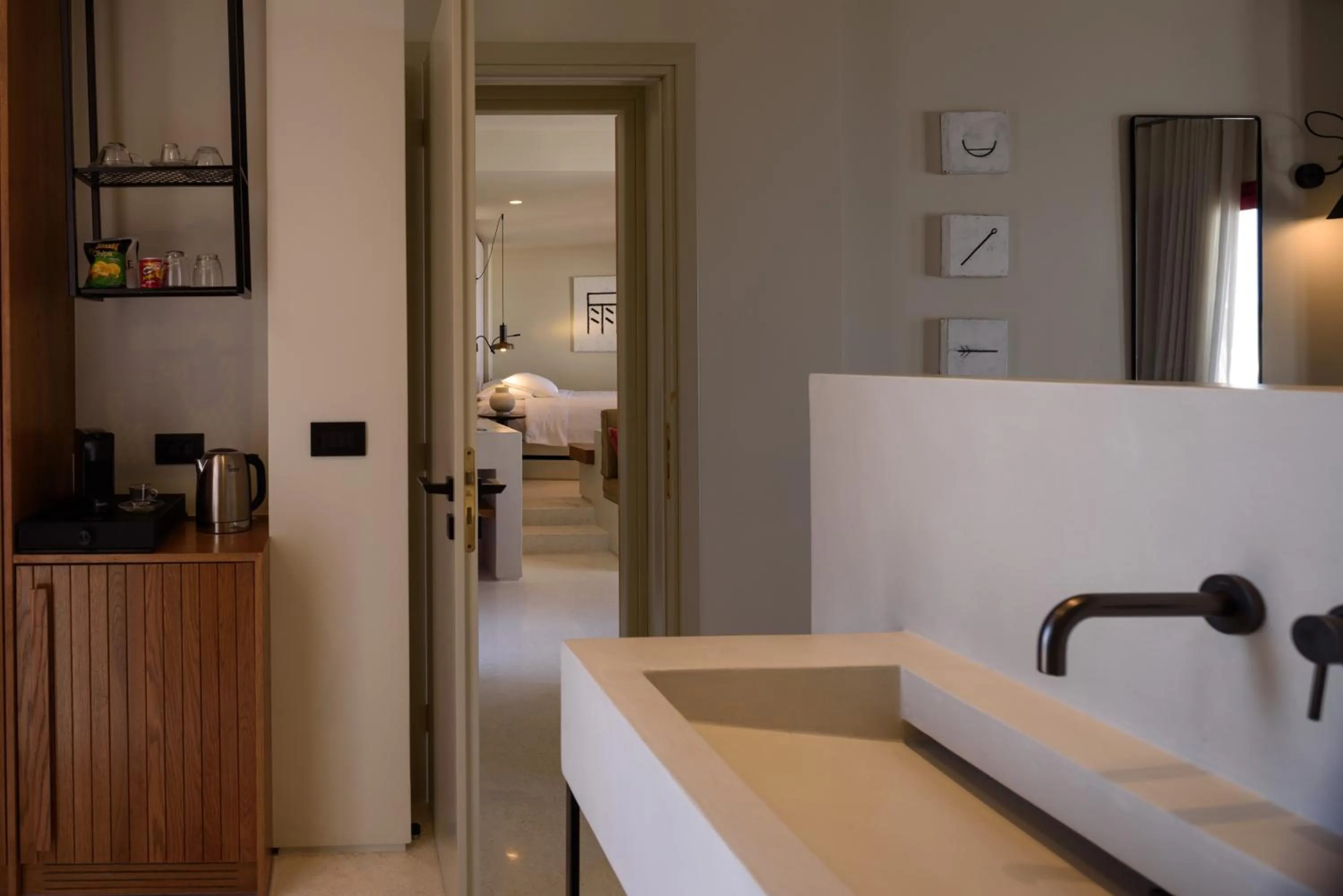 Bed in Potnia Theron Suites