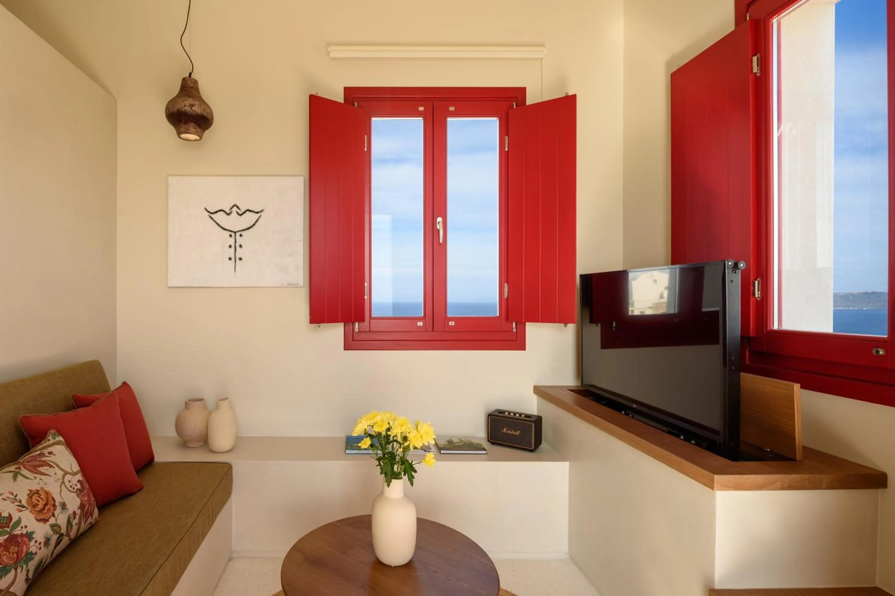 TV and multimedia in Potnia Theron Suites