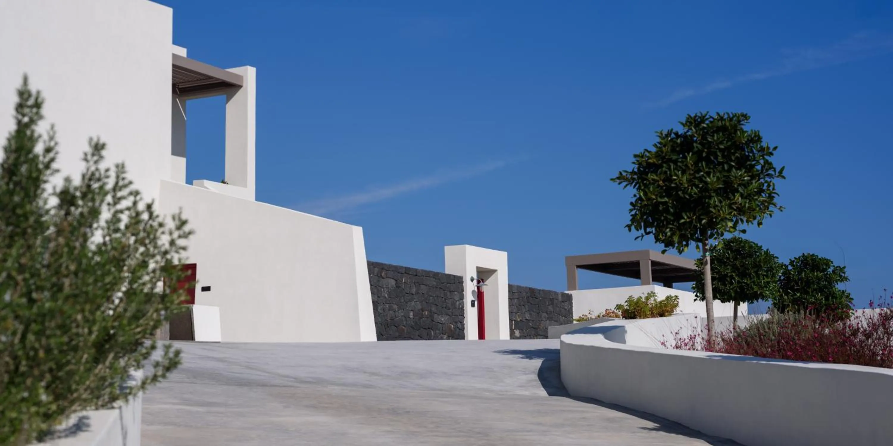 Property building in Potnia Theron Suites