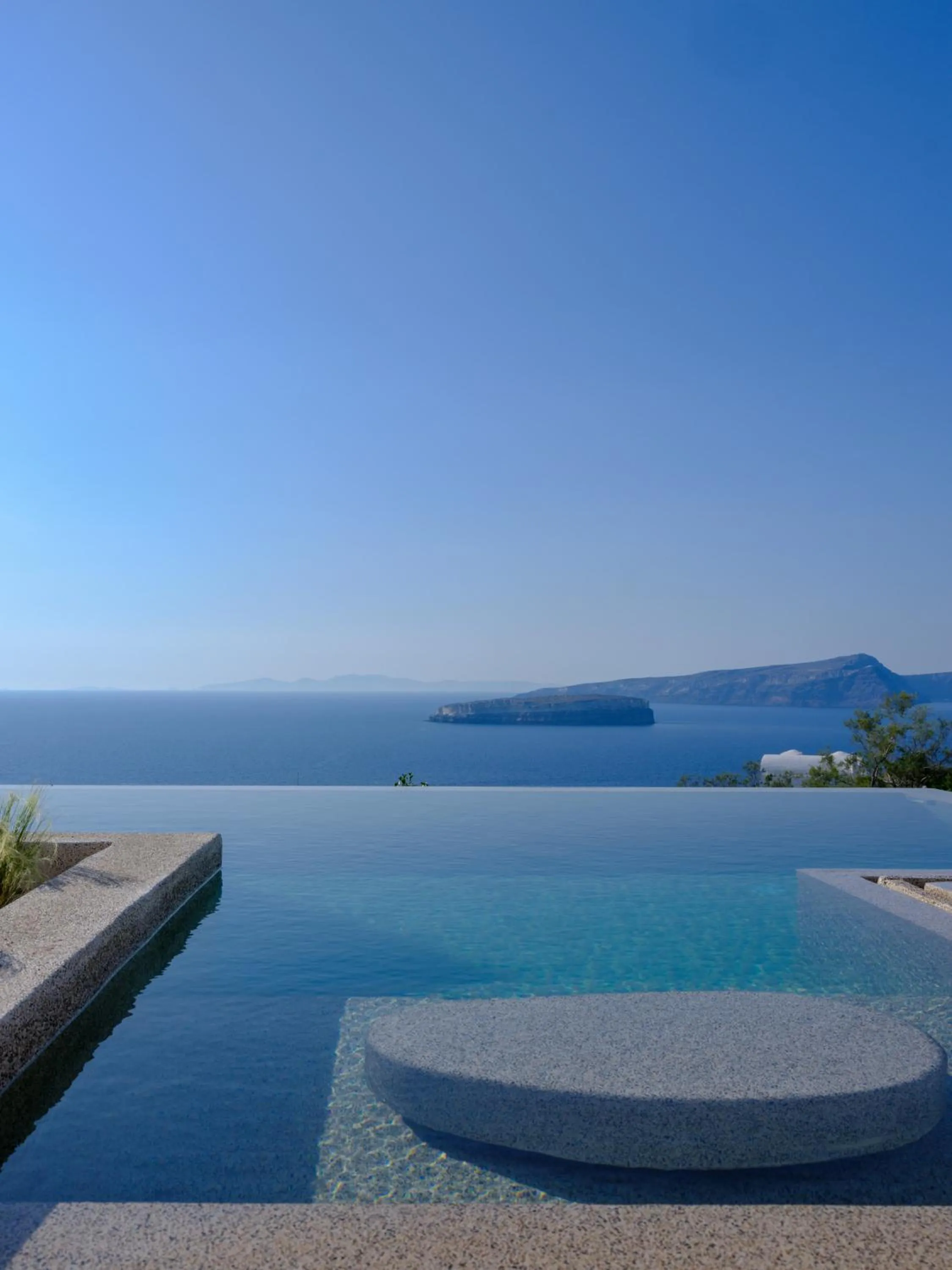 Day in Potnia Theron Suites