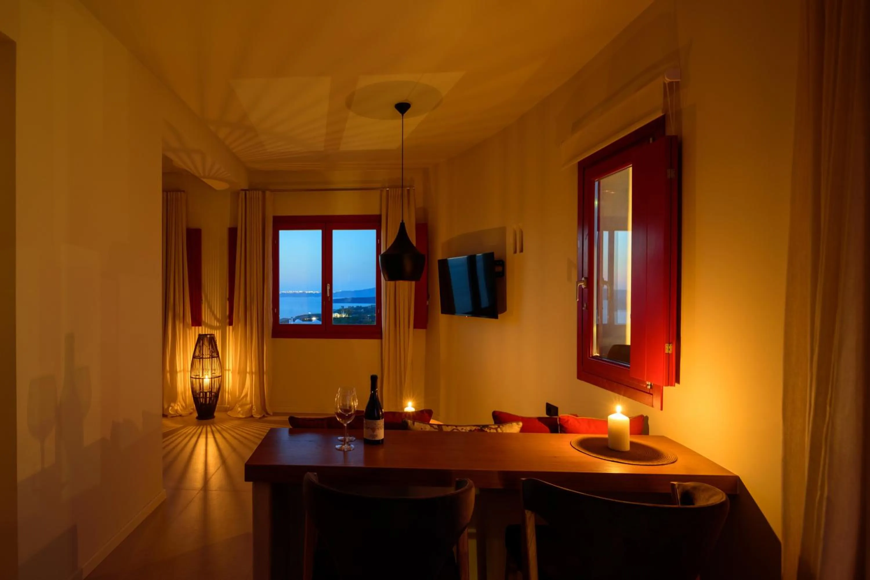 Dining area in Potnia Theron Suites