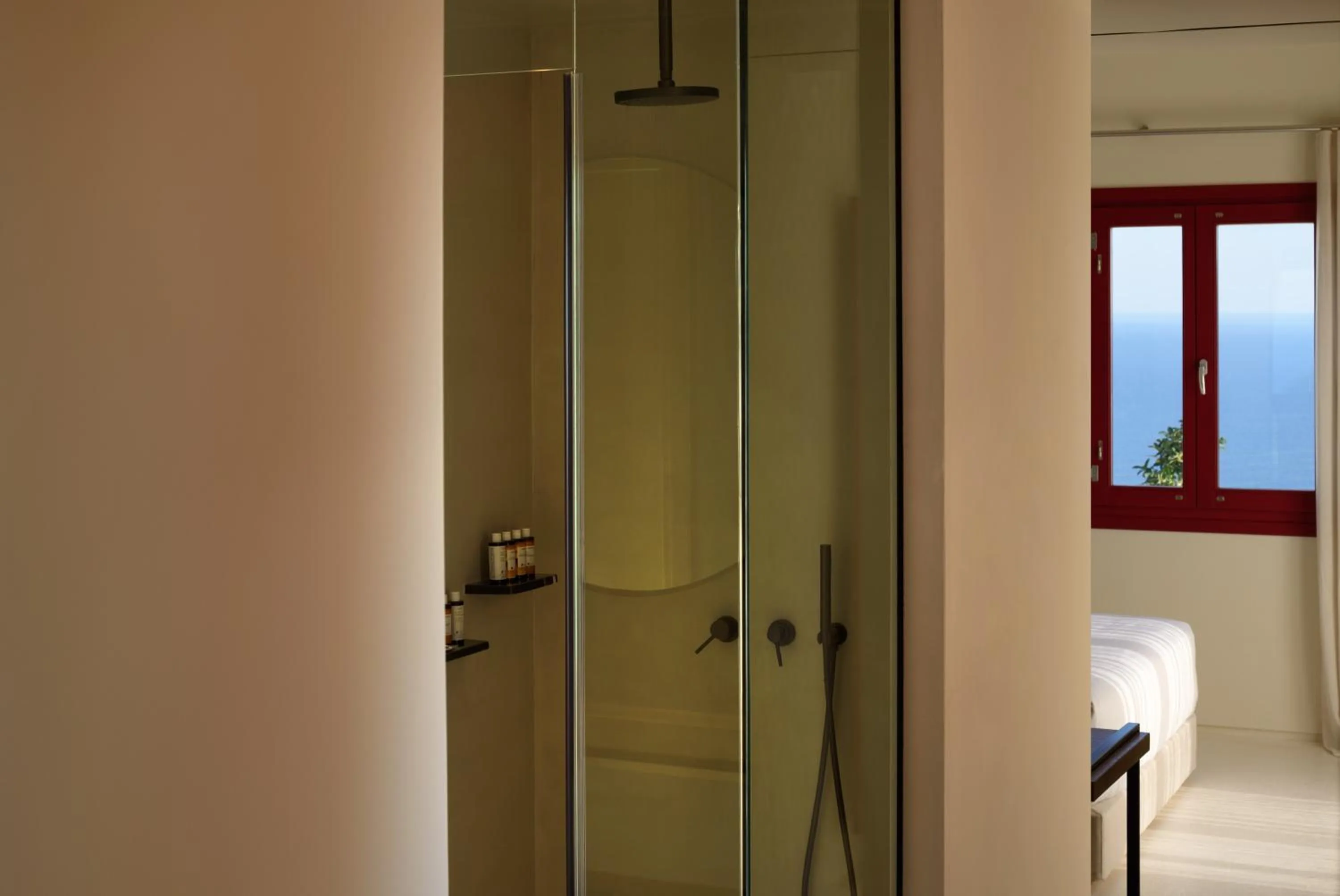 Shower in Potnia Theron Suites