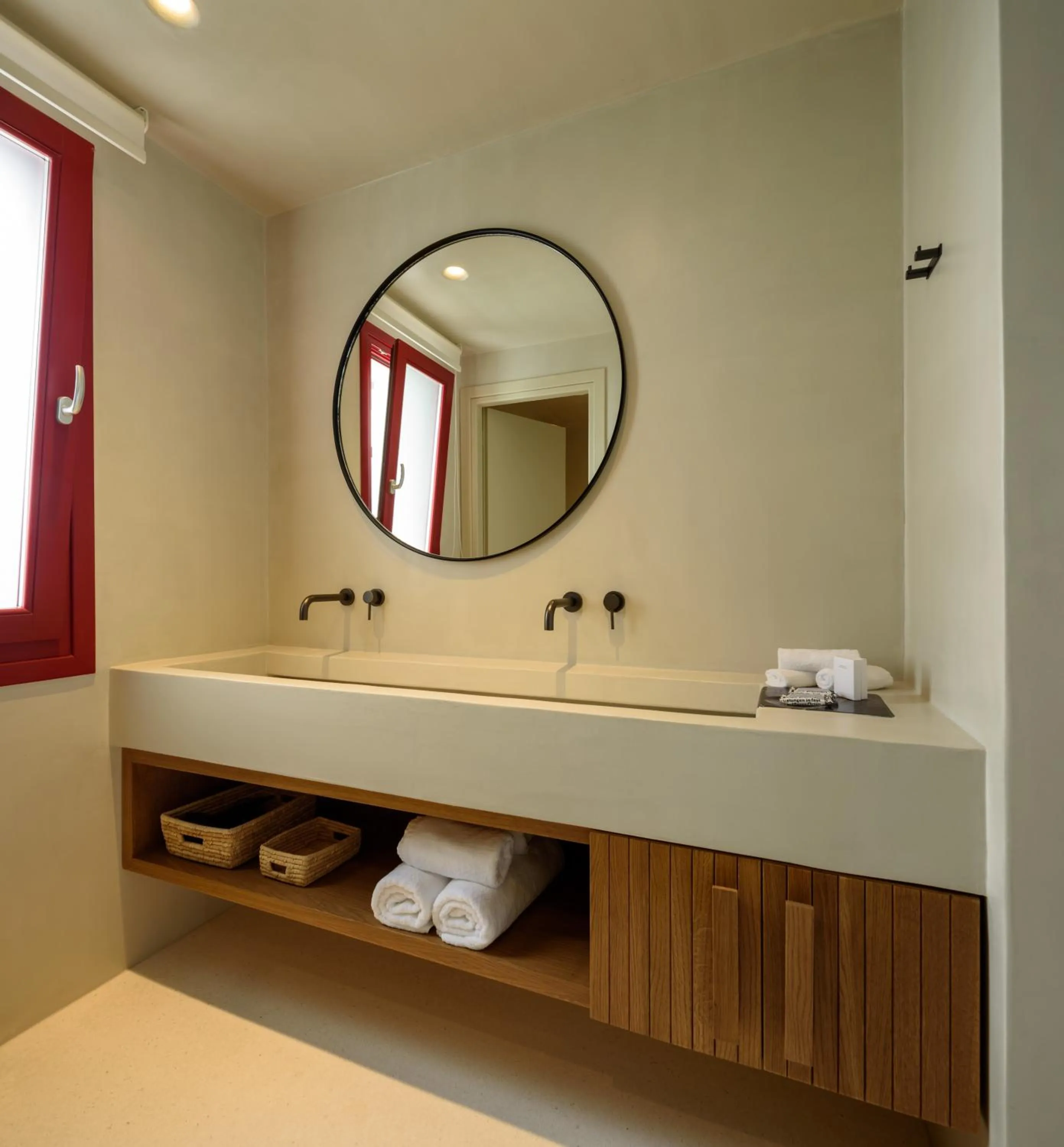 Shower in Potnia Theron Suites
