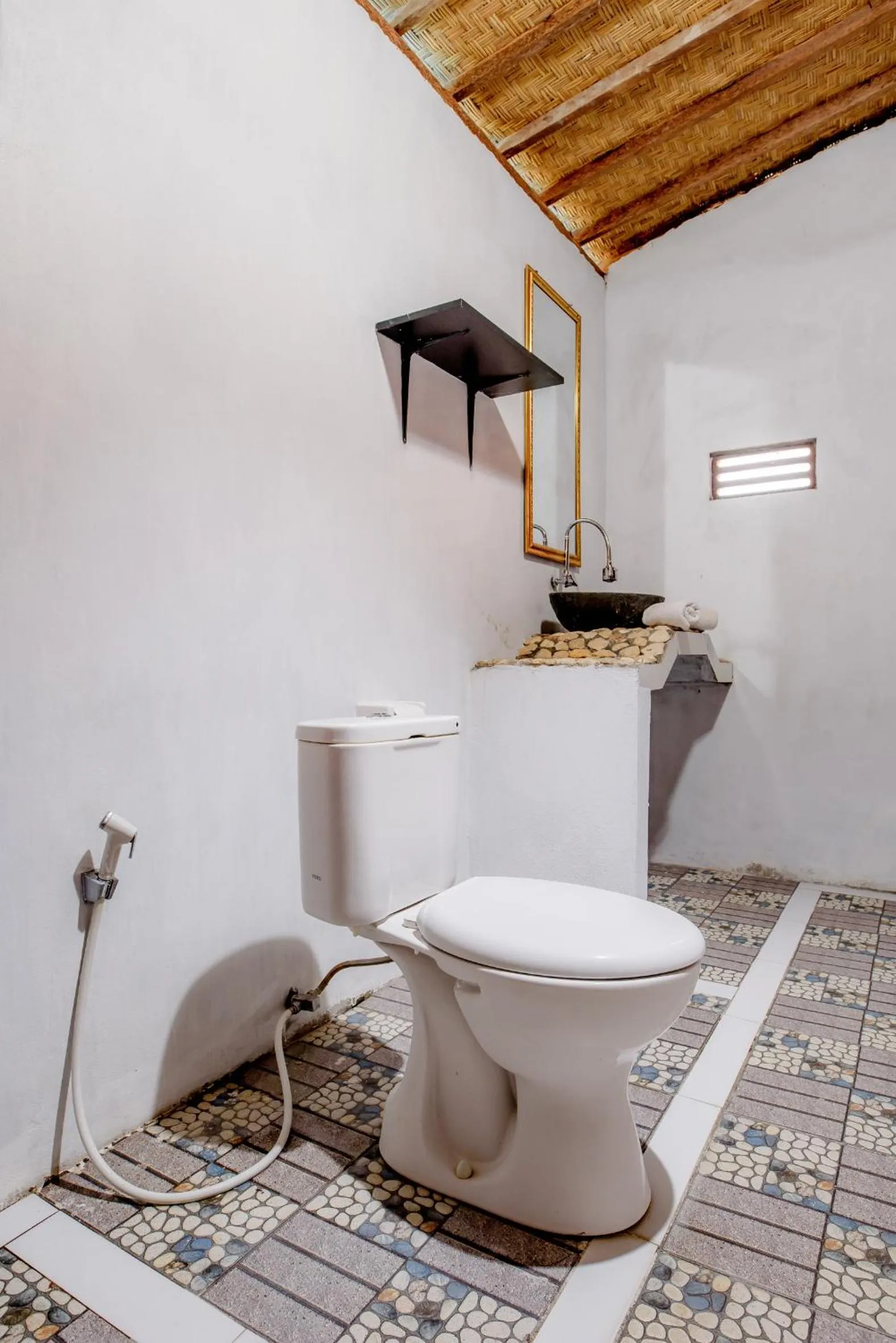 Bathroom in The Granyam Garden Cottage