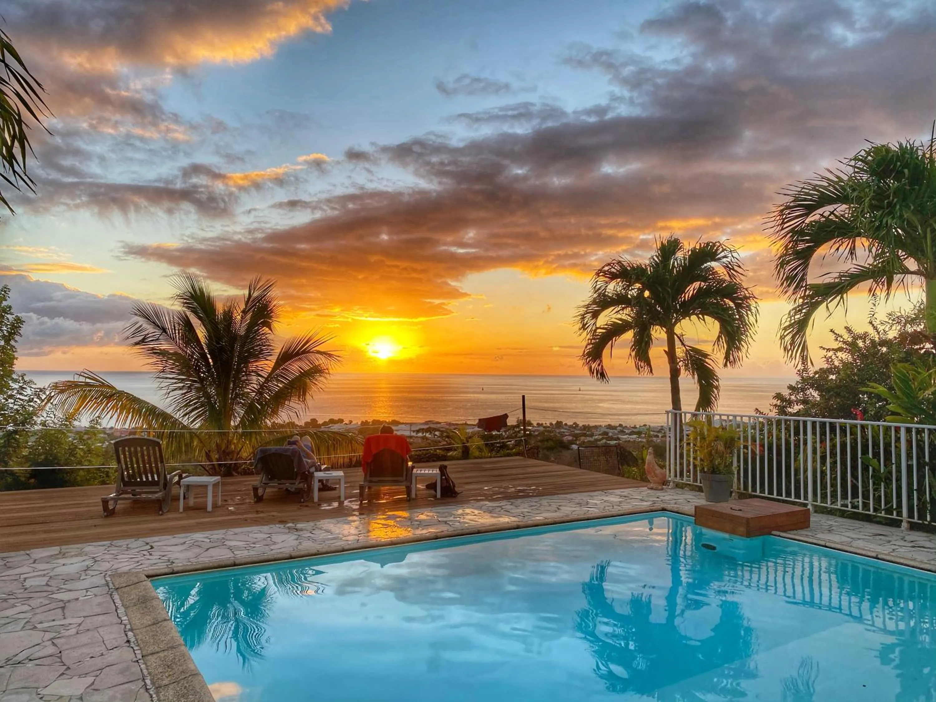 Swimming pool in Résidence Paradis Tropical