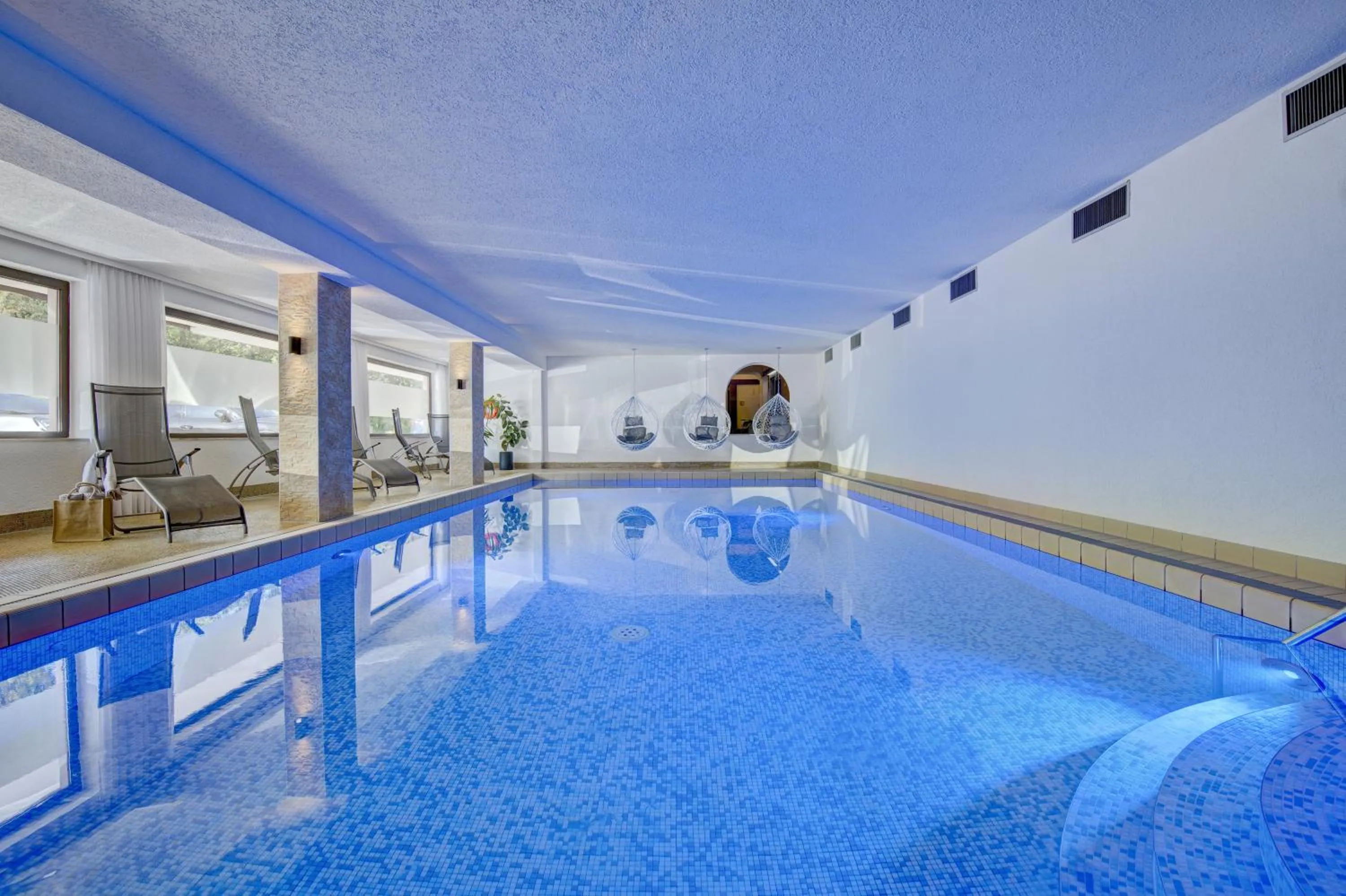 Swimming pool in Ringhotel Sonnenhof