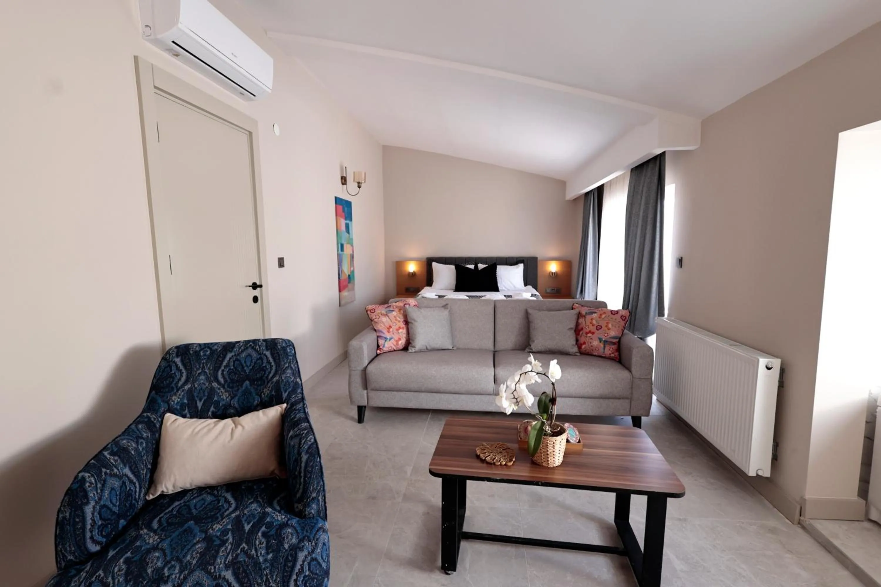 Bed in mustang suite hotel