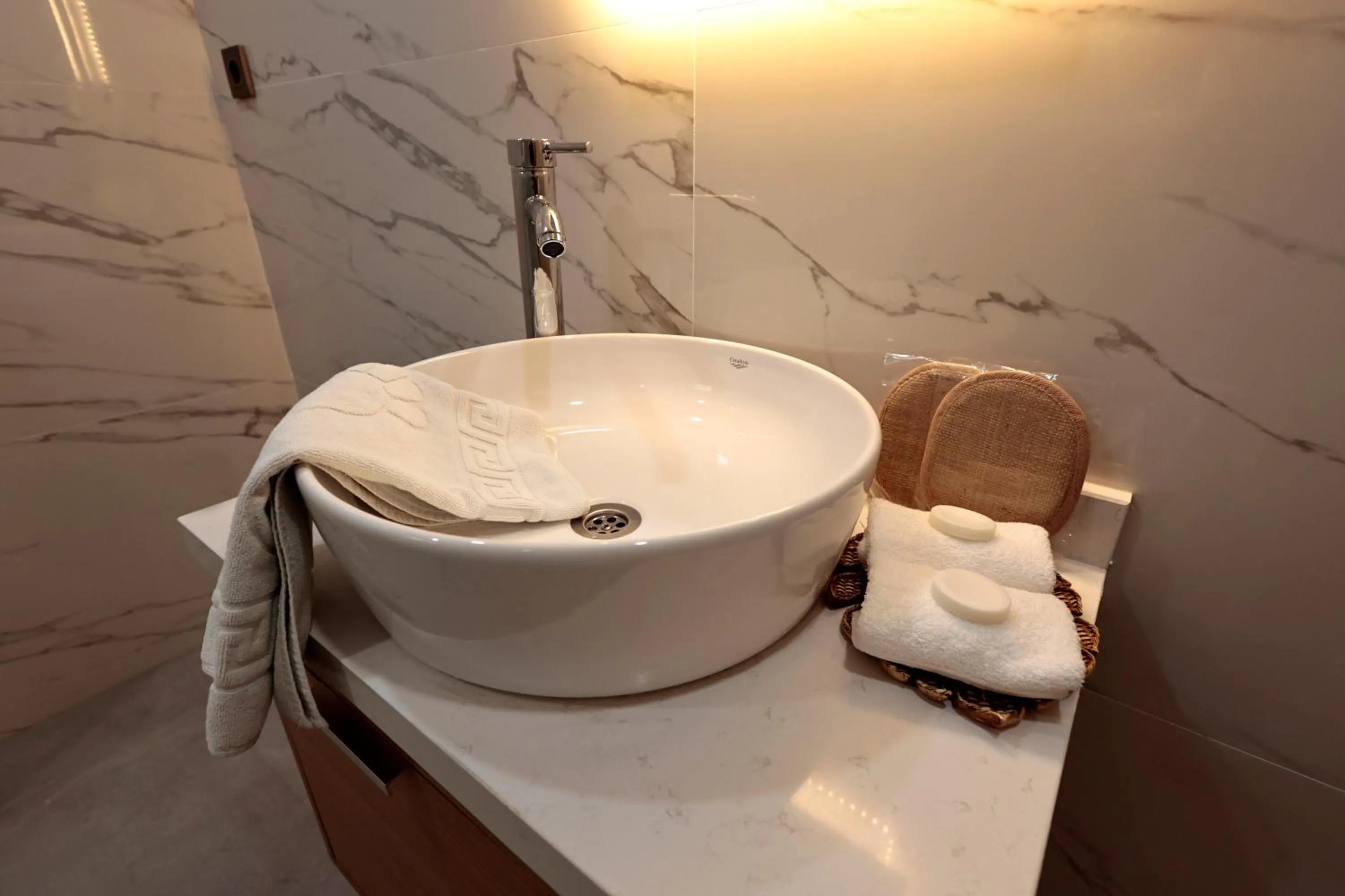 Bathroom in mustang suite hotel