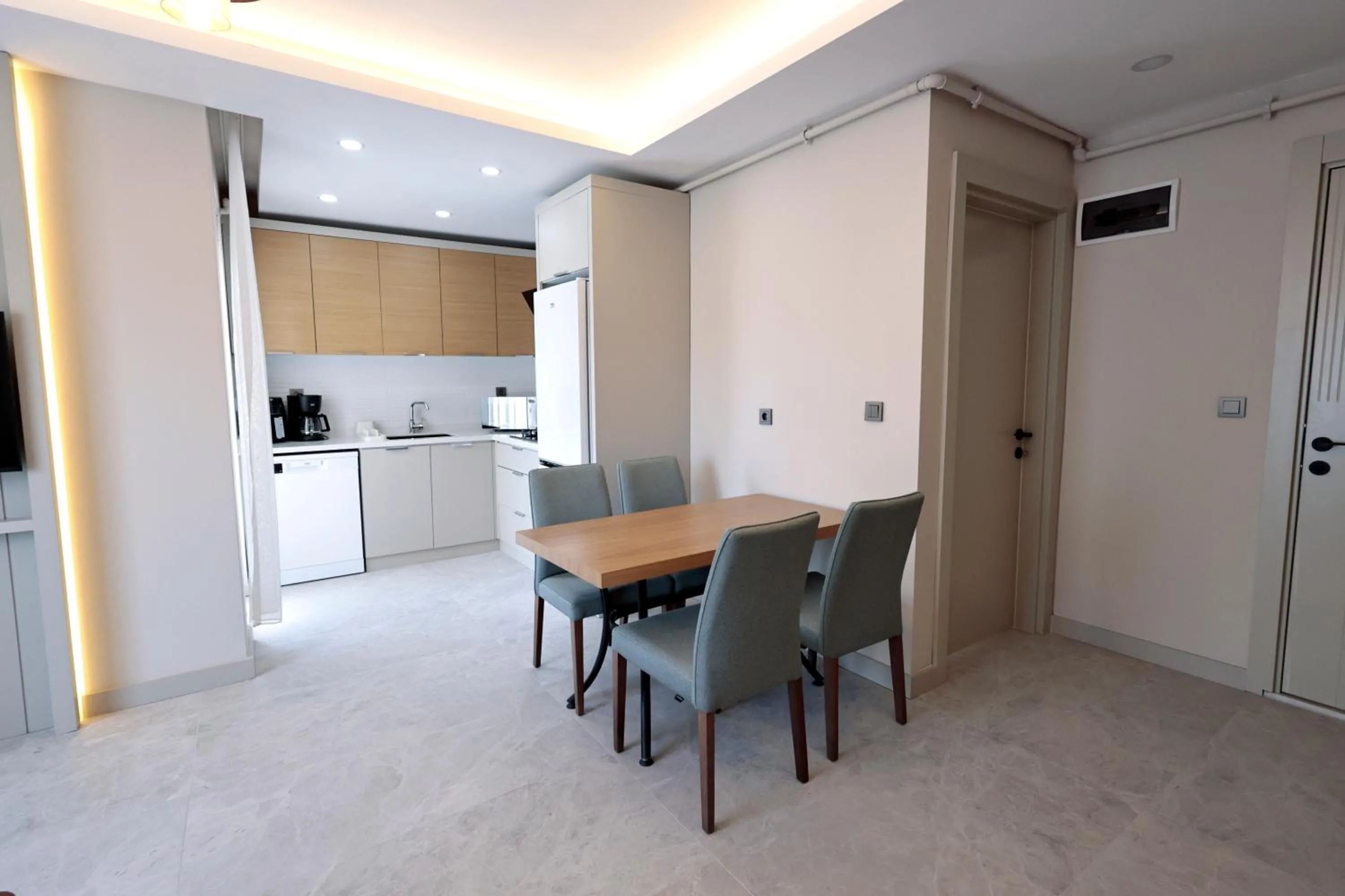 Living room in mustang suite hotel