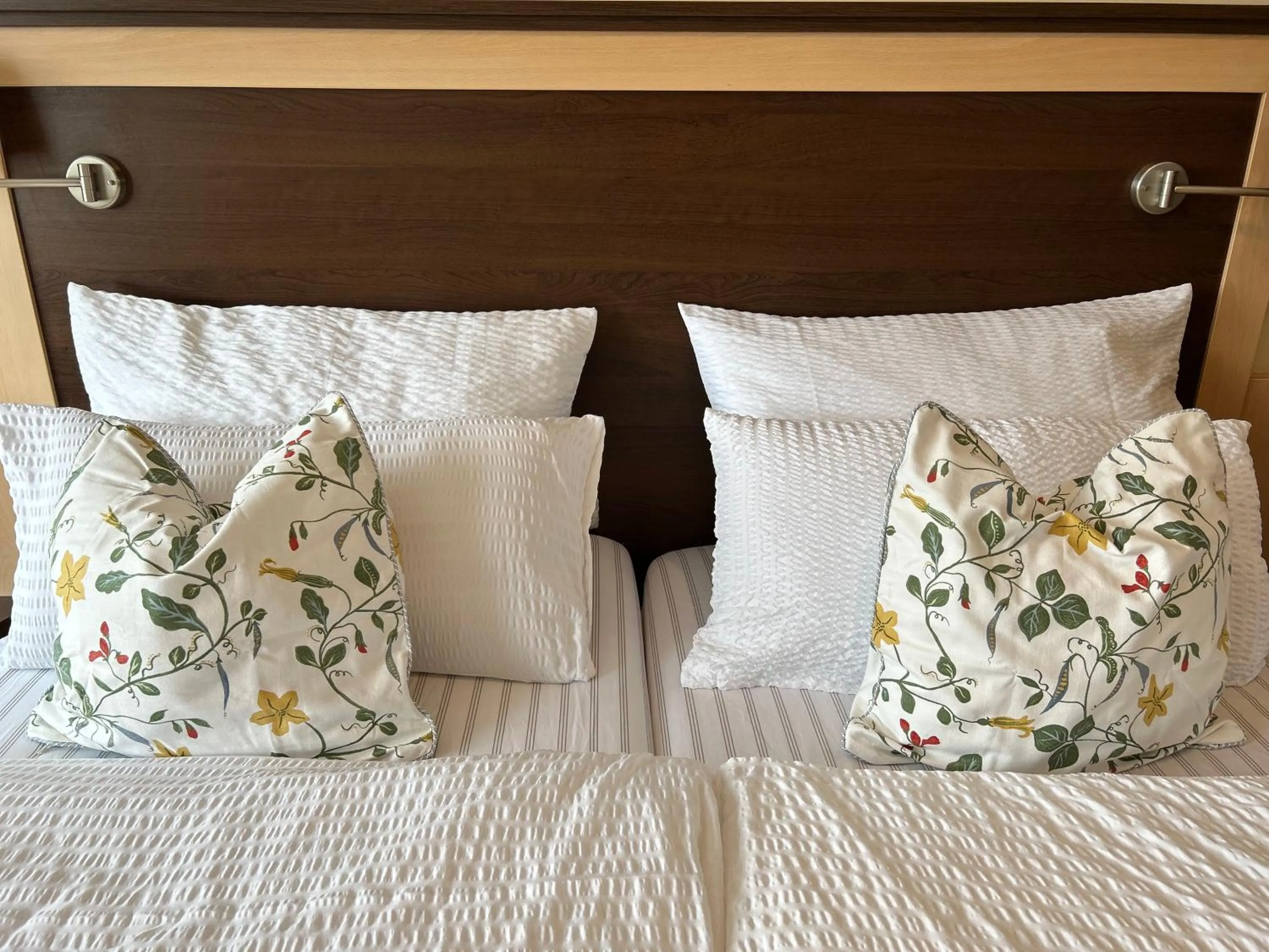 Decorative detail, Bed in WohnRaum Gäste- & Boardinghaus