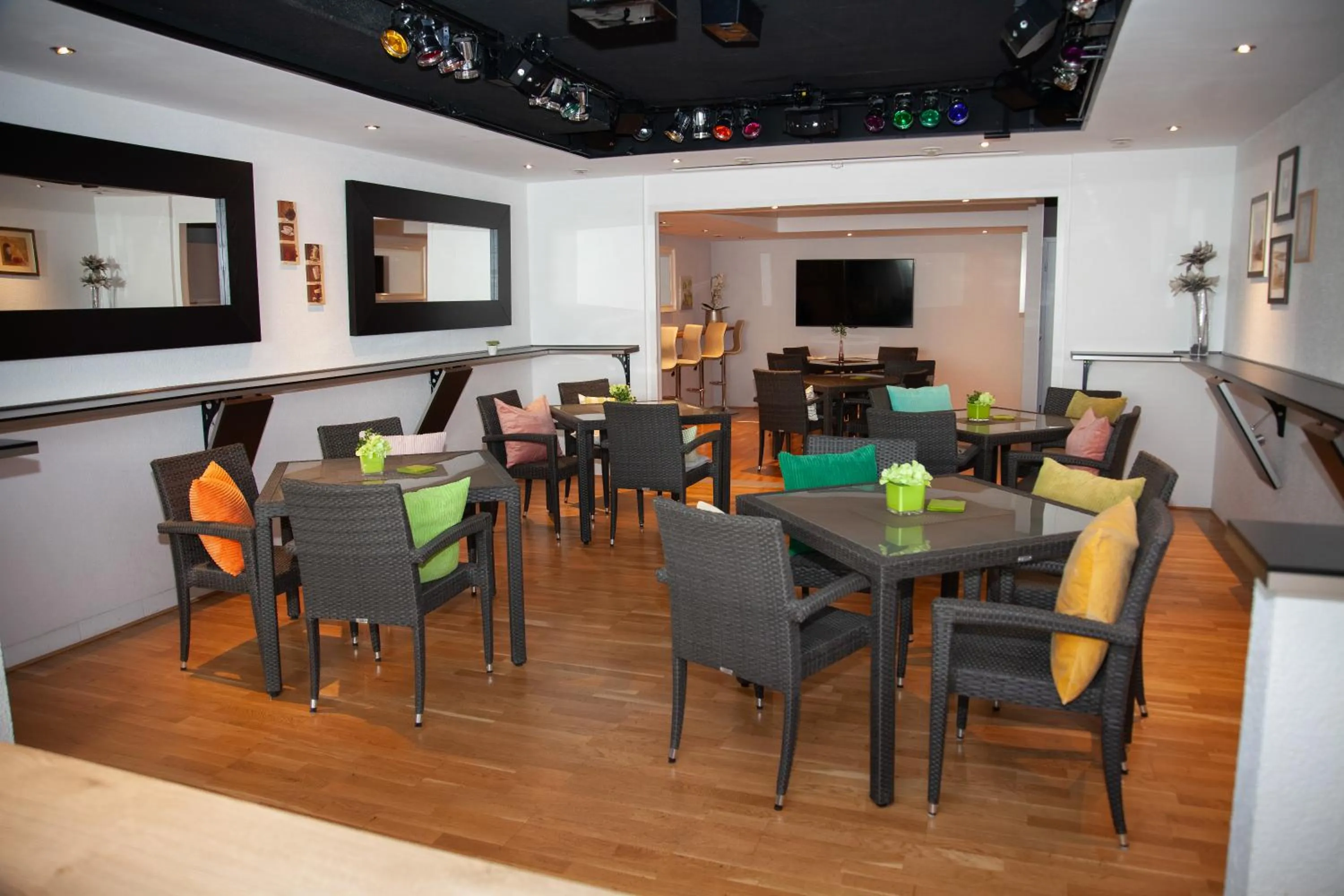 Kitchen or kitchenette in WohnRaum Gäste- & Boardinghaus