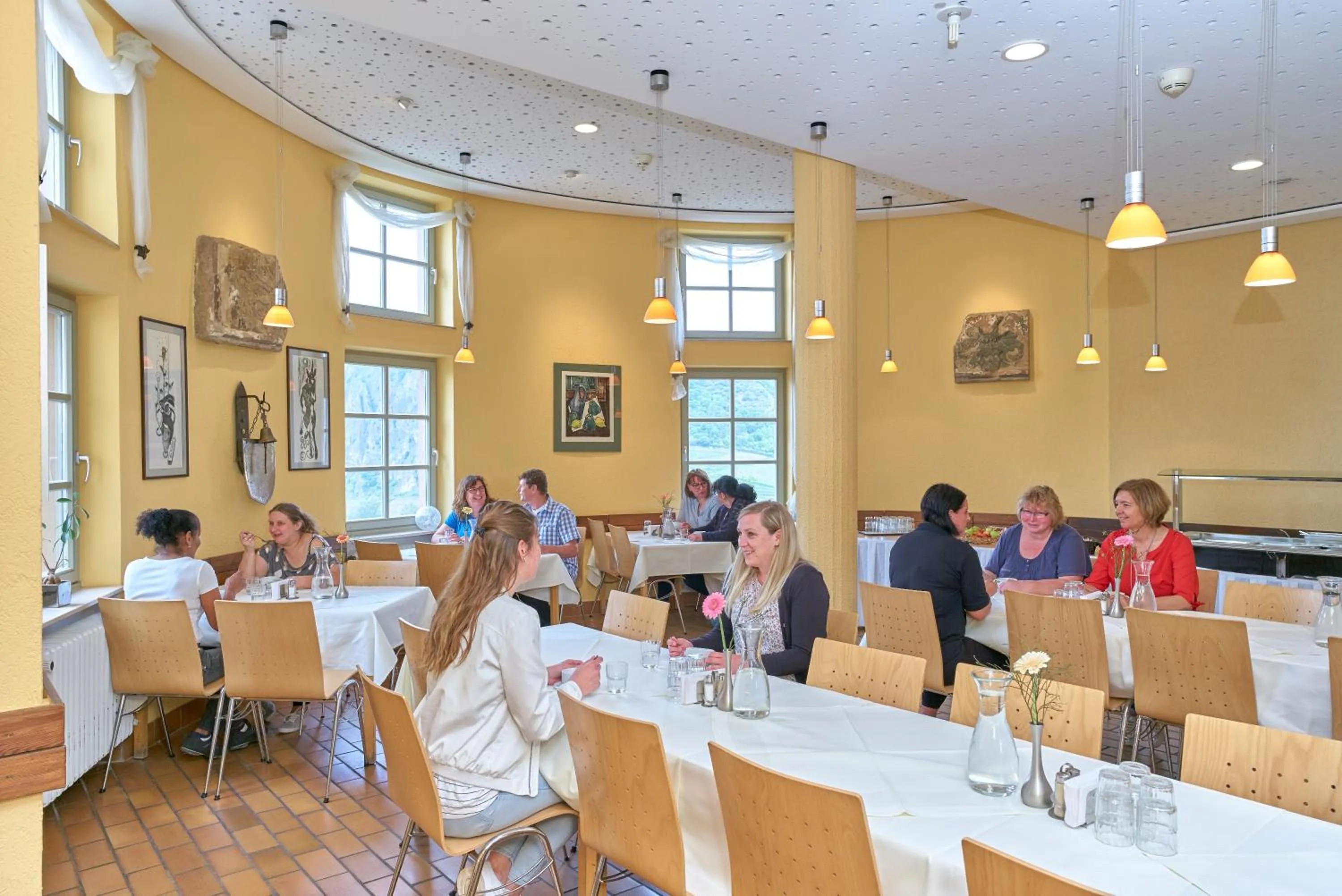 Restaurant/places to eat in Ev.Familienferien-und Bildungsstätte Ebernburg