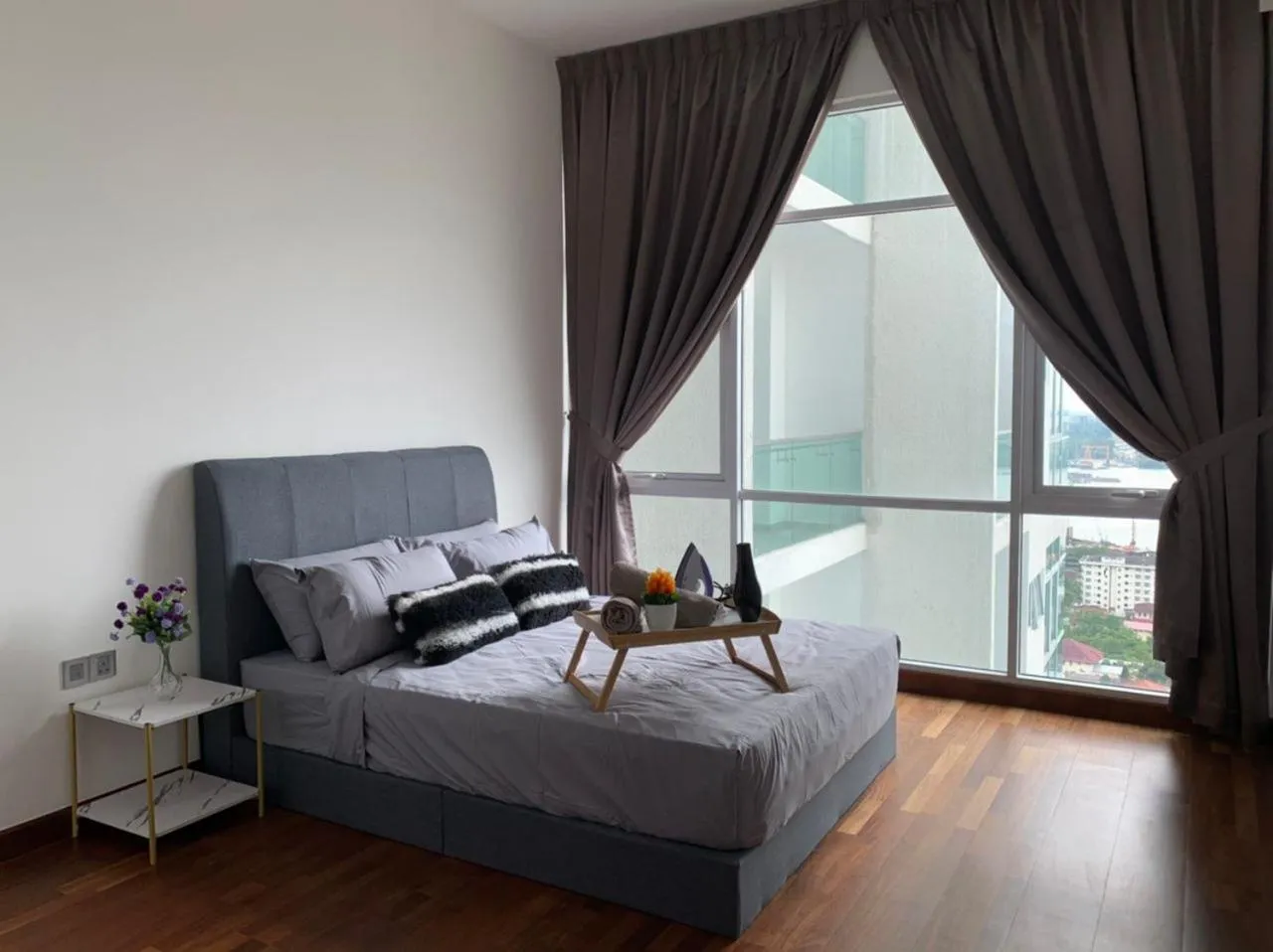 Bed in Paragon Suite Homestay by Antlerzone