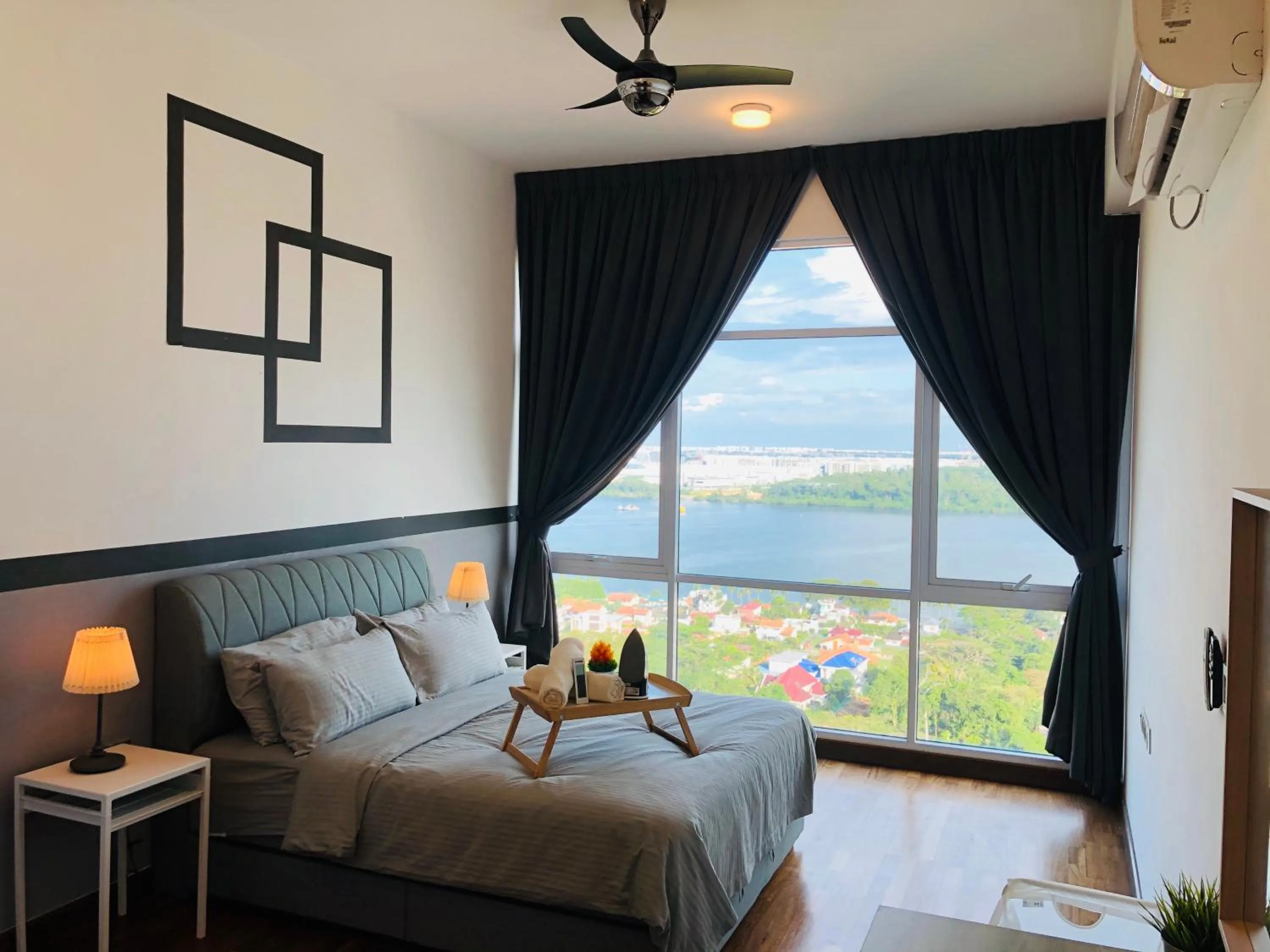 Bed in Paragon Suite Homestay by Antlerzone