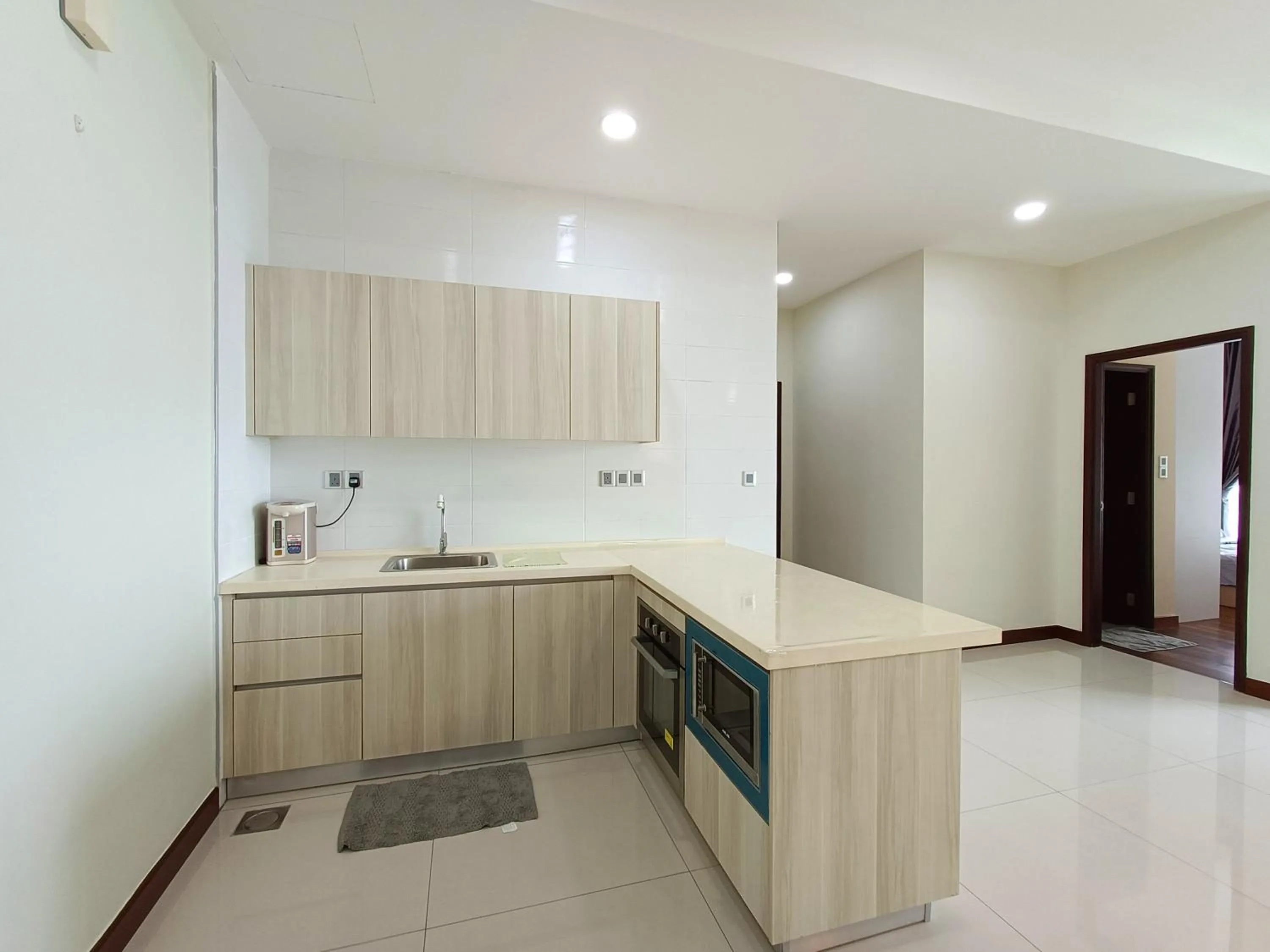 Kitchen or kitchenette in Paragon Suite Homestay by Antlerzone