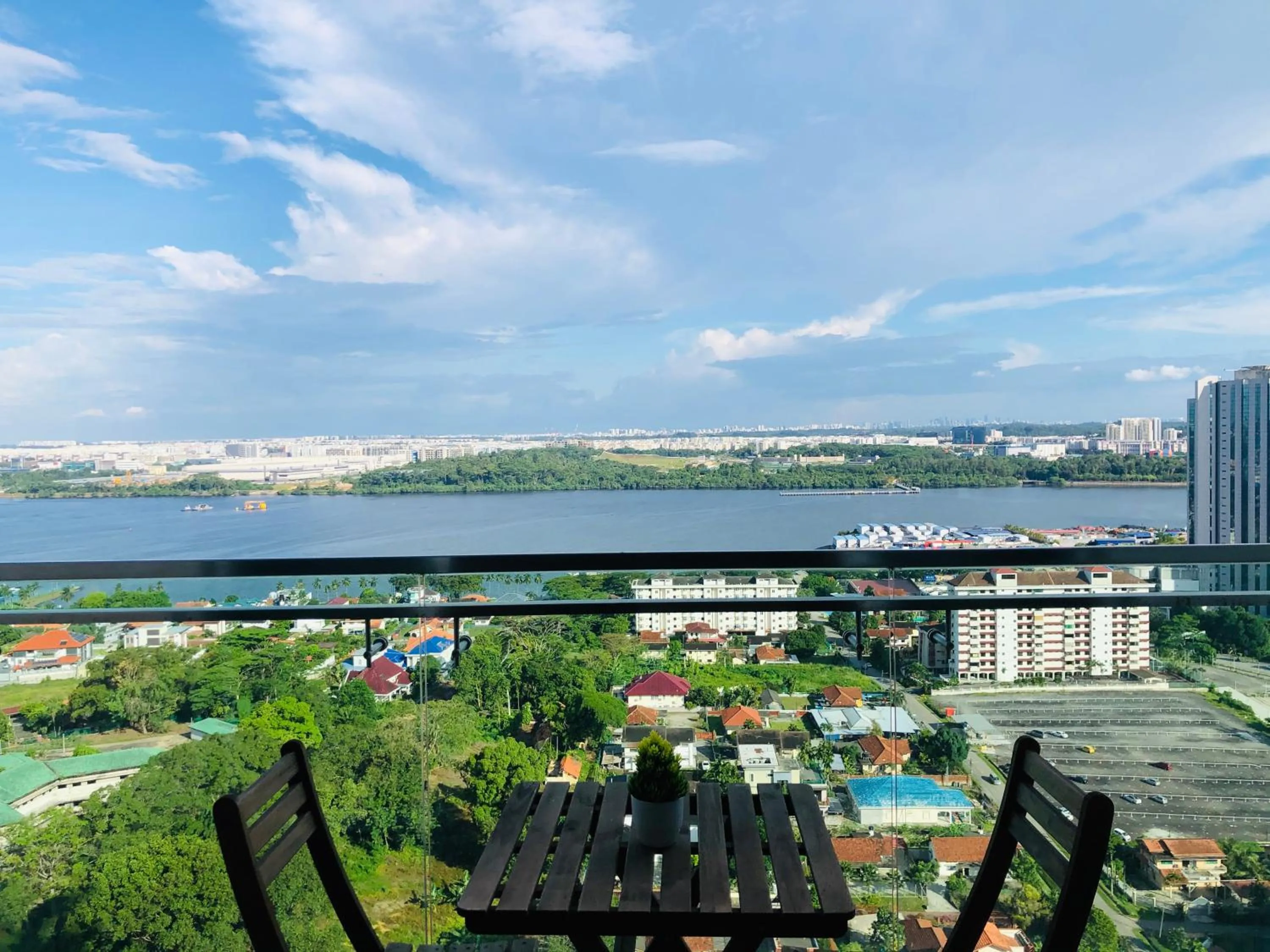 River view in Paragon Suite Homestay by Antlerzone