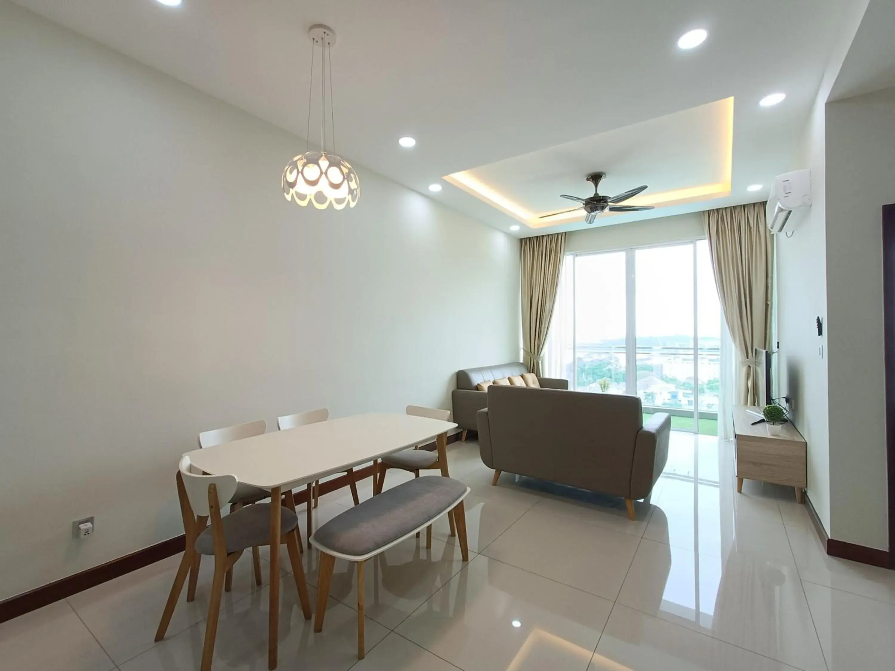 Family Room with Balcony in Paragon Suite Homestay by Antlerzone Family Room with Balcony in Paragon Suite Homestay by Antlerzone