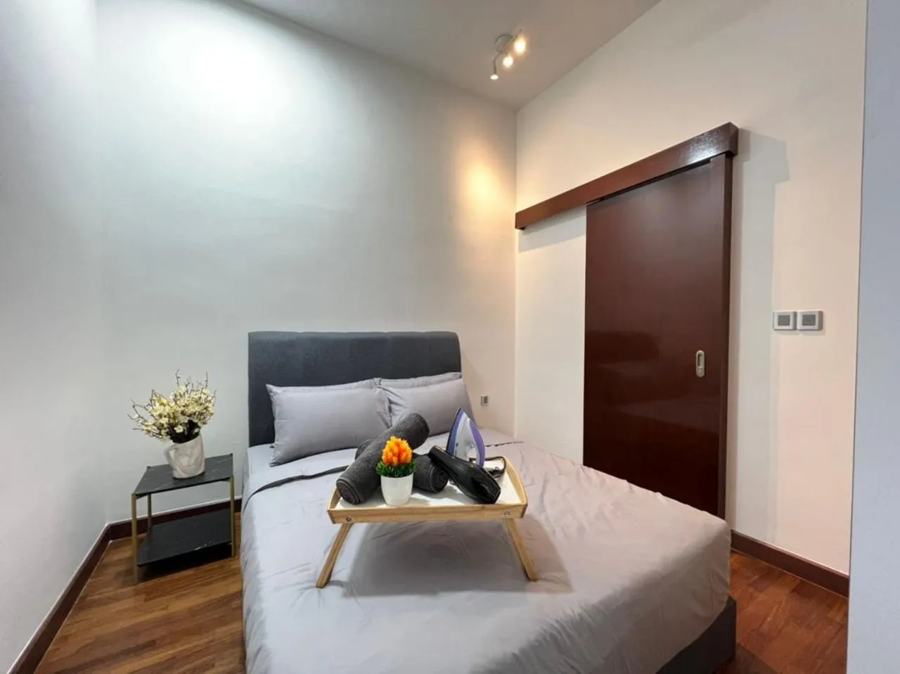 Bed in Paragon Suite Homestay by Antlerzone