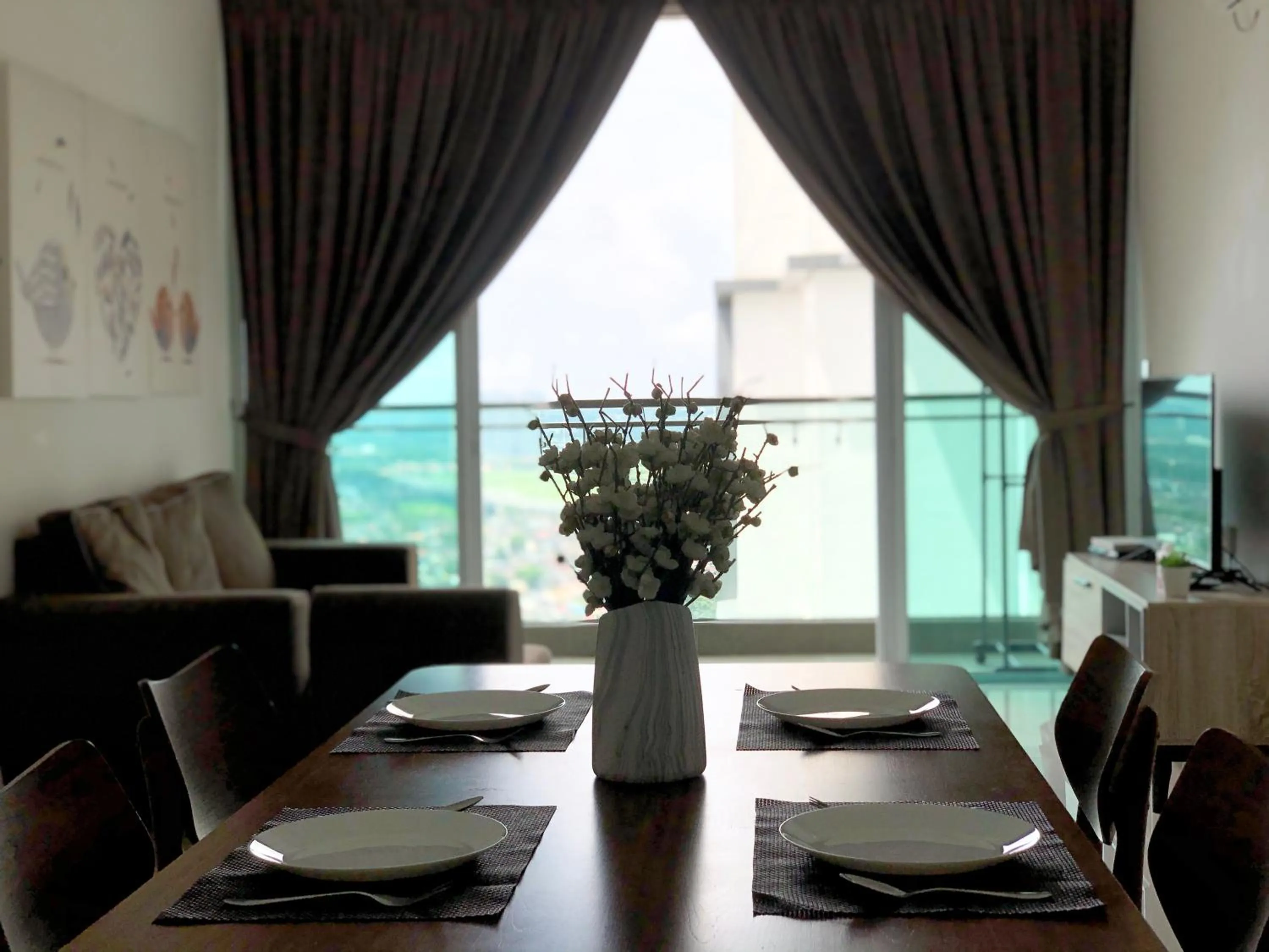 Dining area in Paragon Suite Homestay by Antlerzone