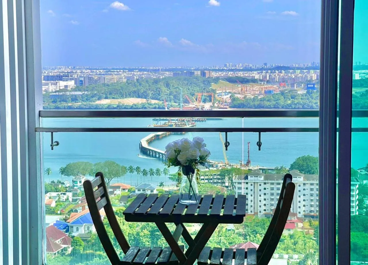City view in Paragon Suite Homestay by Antlerzone