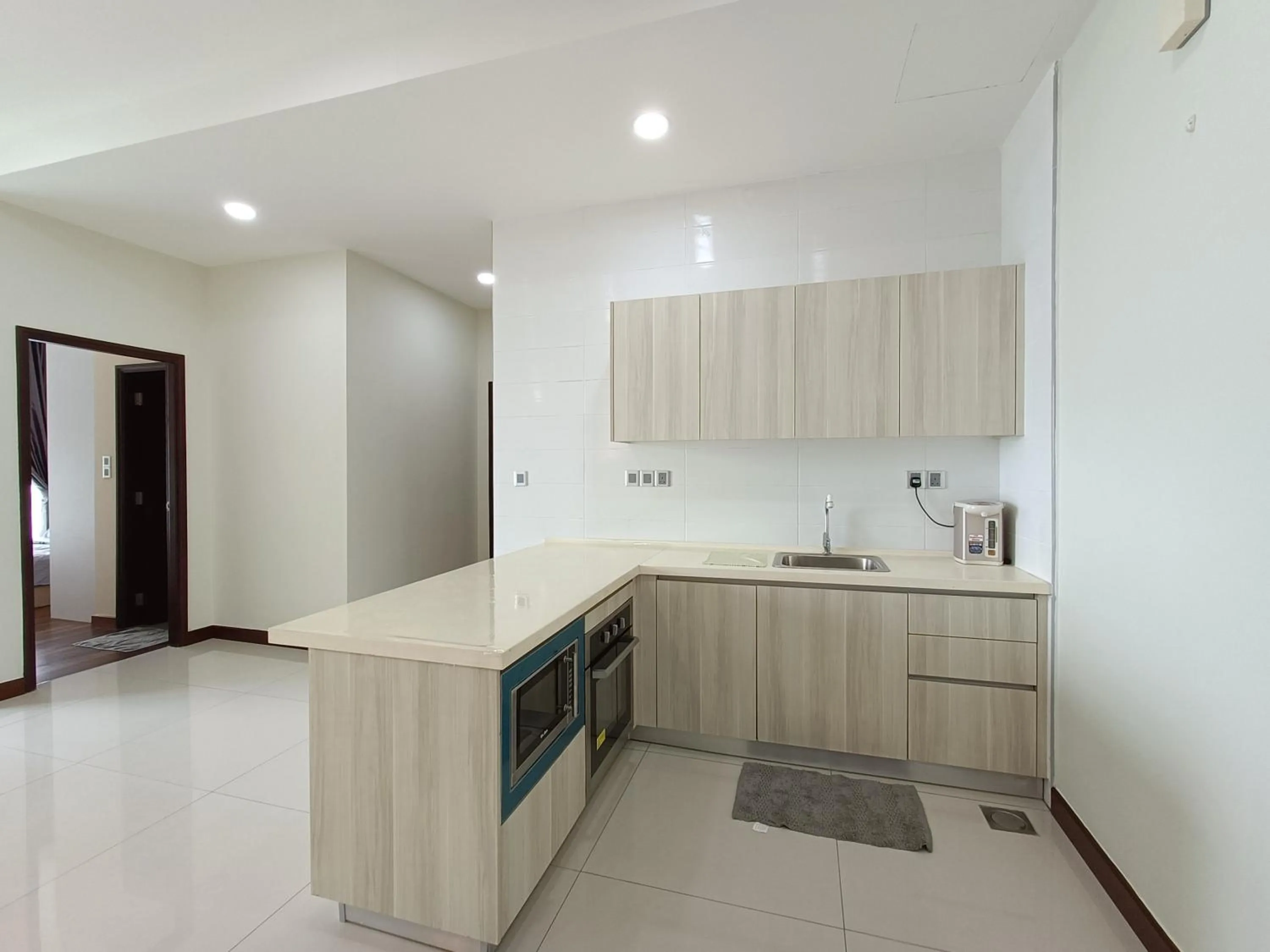 Kitchen or kitchenette in Paragon Suite Homestay by Antlerzone