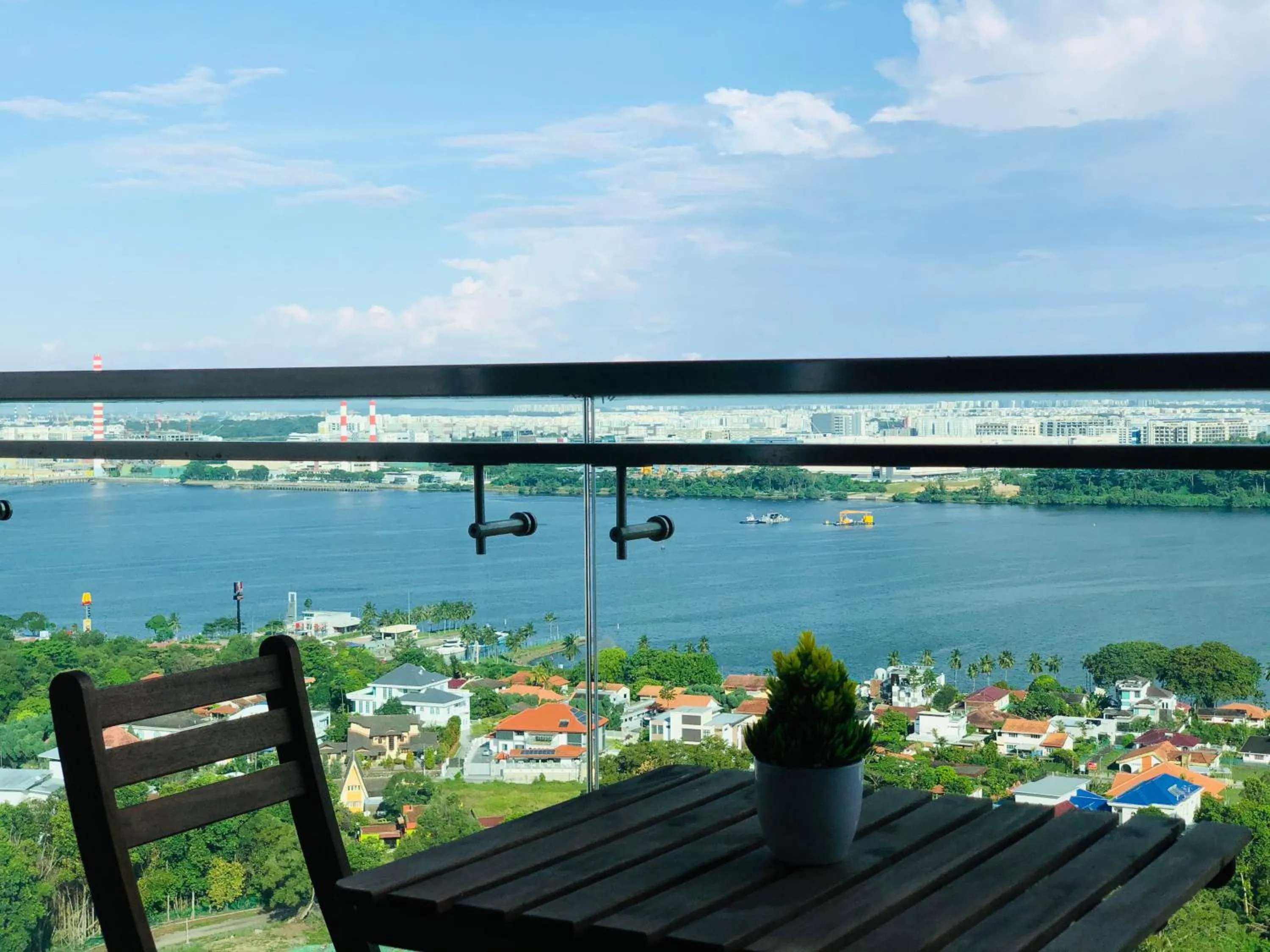 River view in Paragon Suite Homestay by Antlerzone