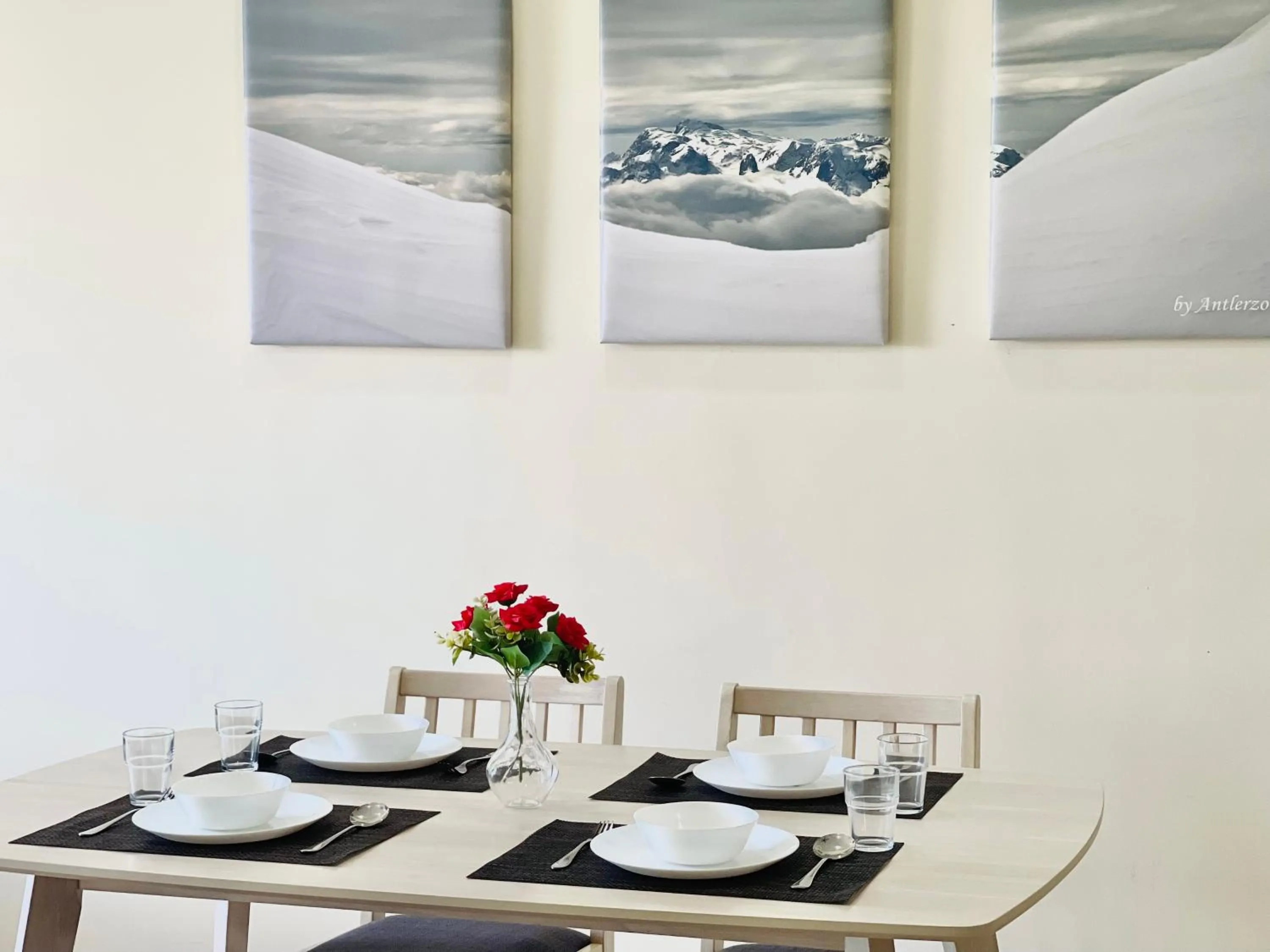 Dining area in Paragon Suite Homestay by Antlerzone